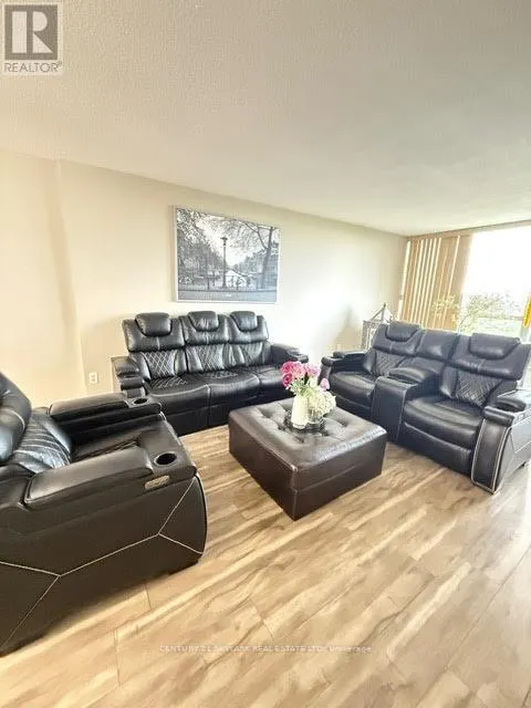1707 - 5 ROWNTREE ROAD