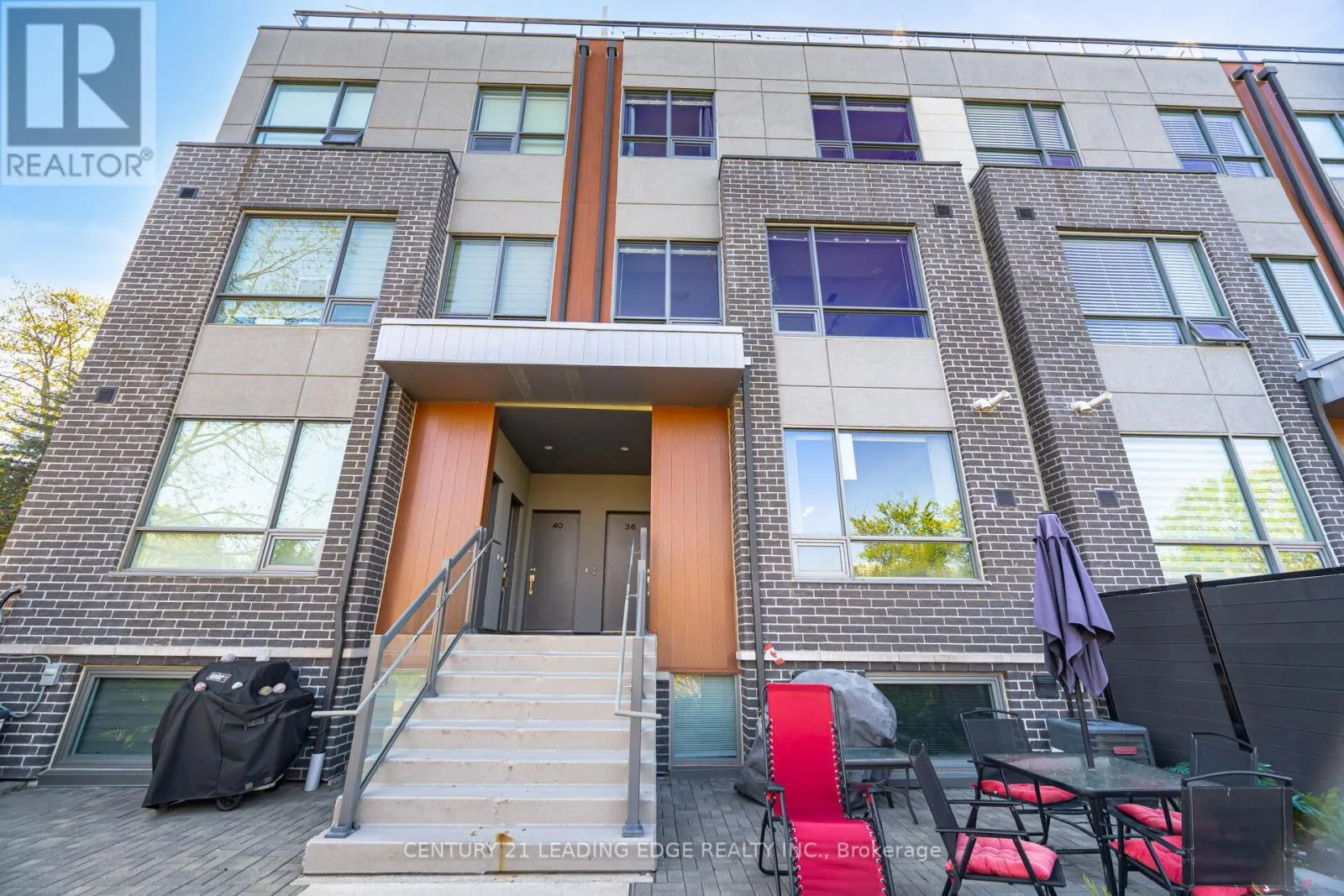 35 - 650 ATWATER AVENUE