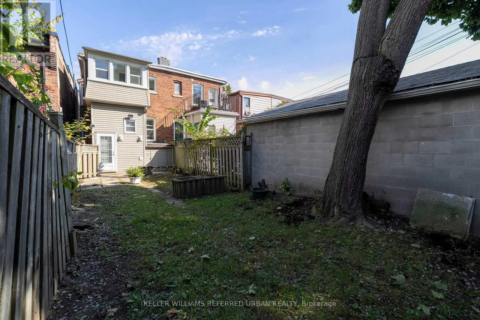 1182 DUFFERIN STREET