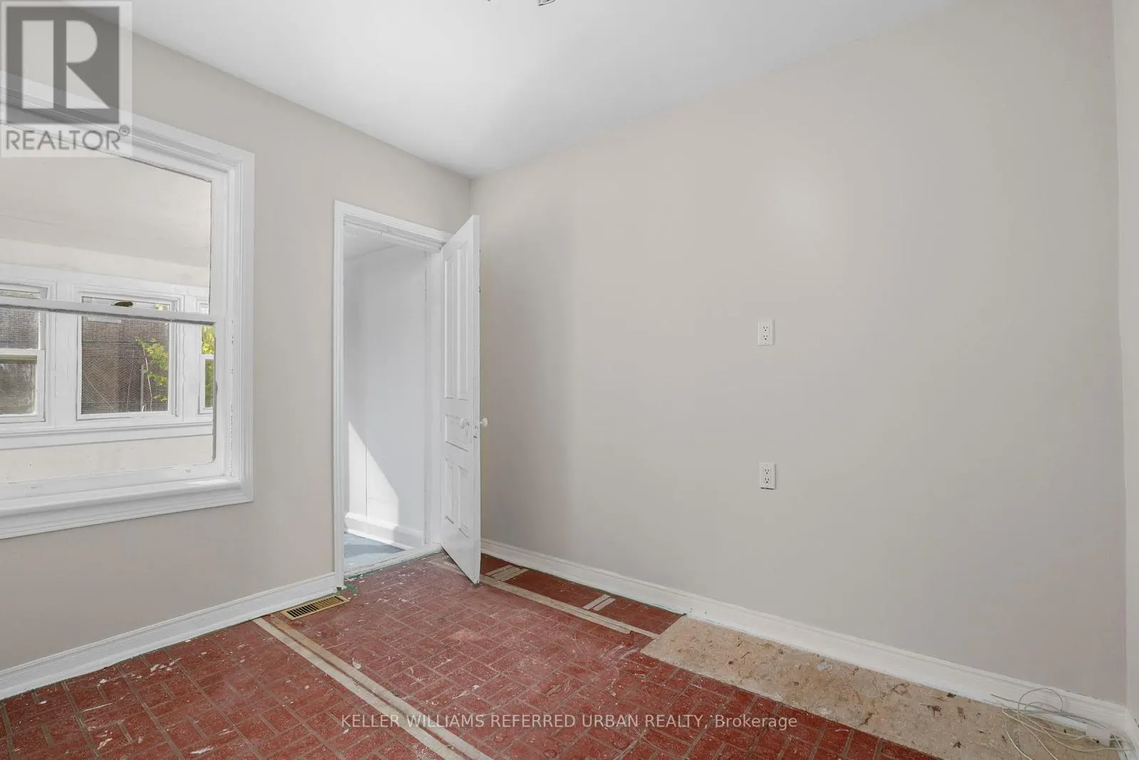 1182 DUFFERIN STREET