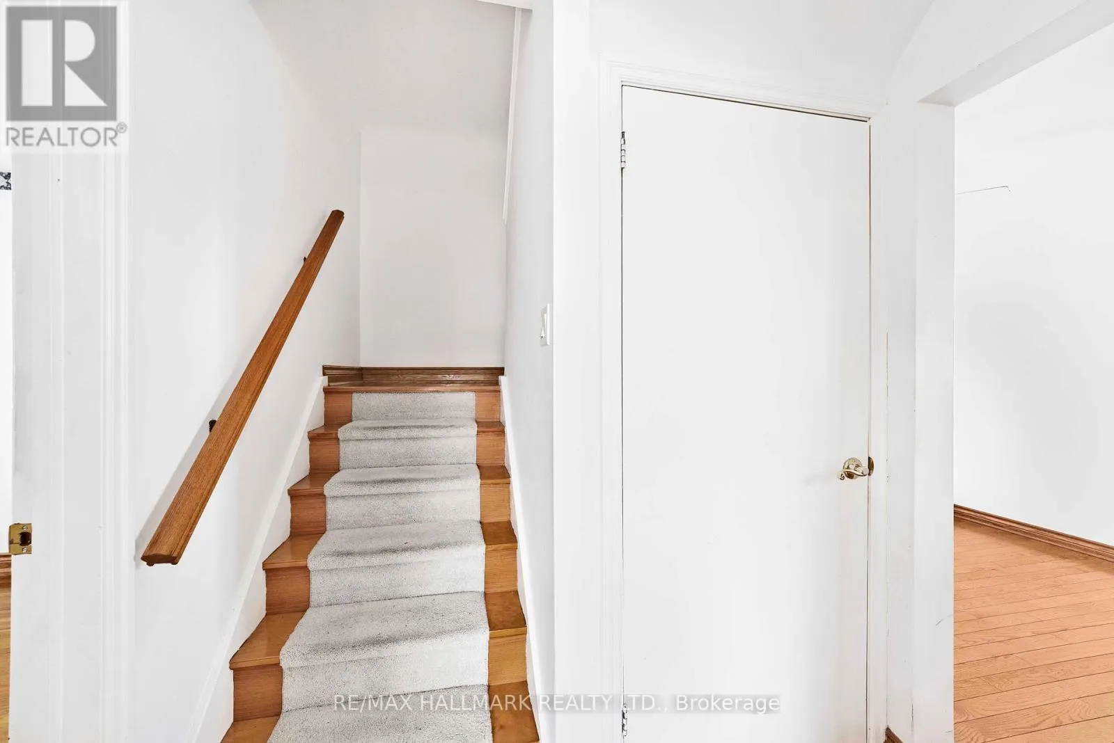 17 TOFIELD CRESCENT