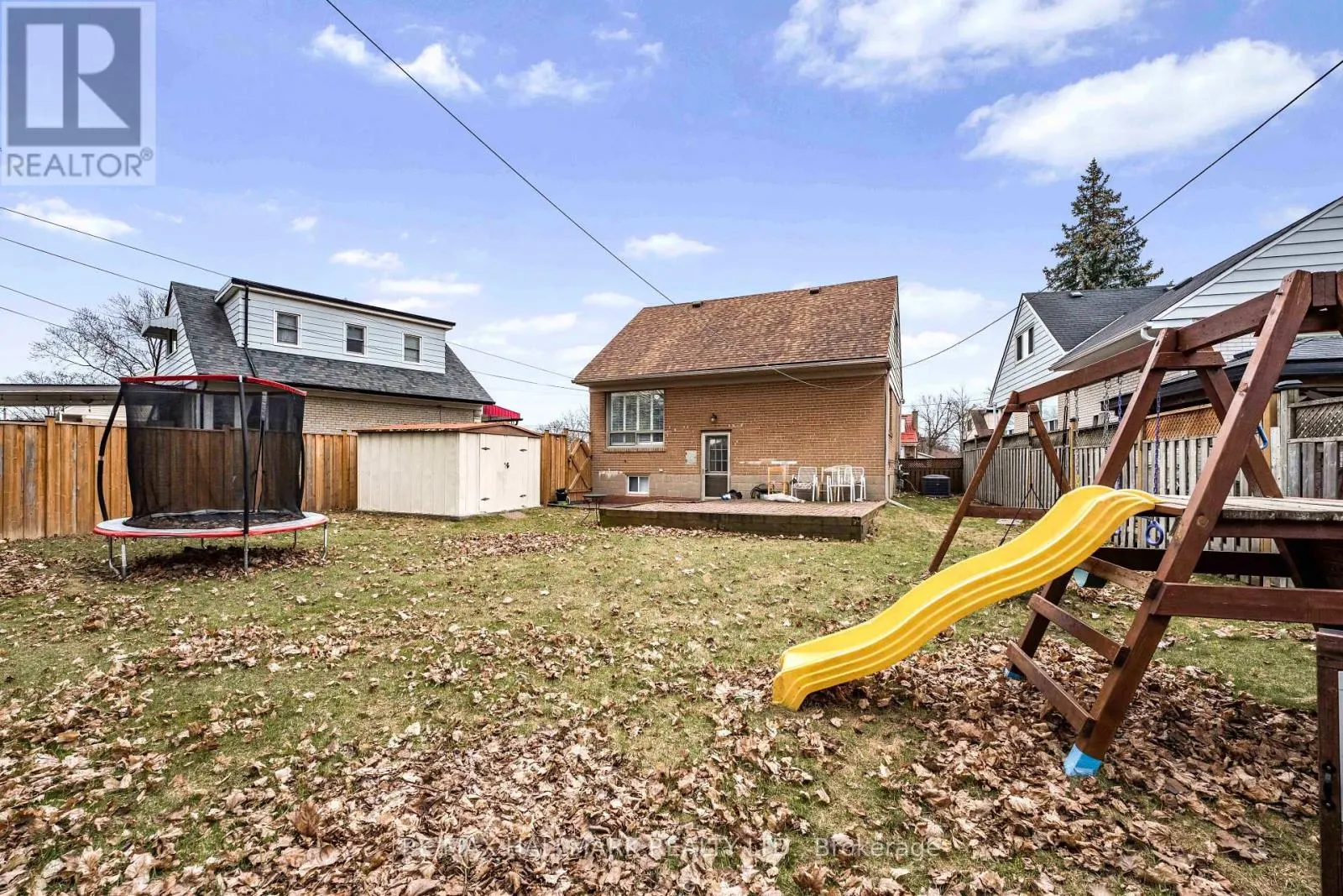 17 TOFIELD CRESCENT