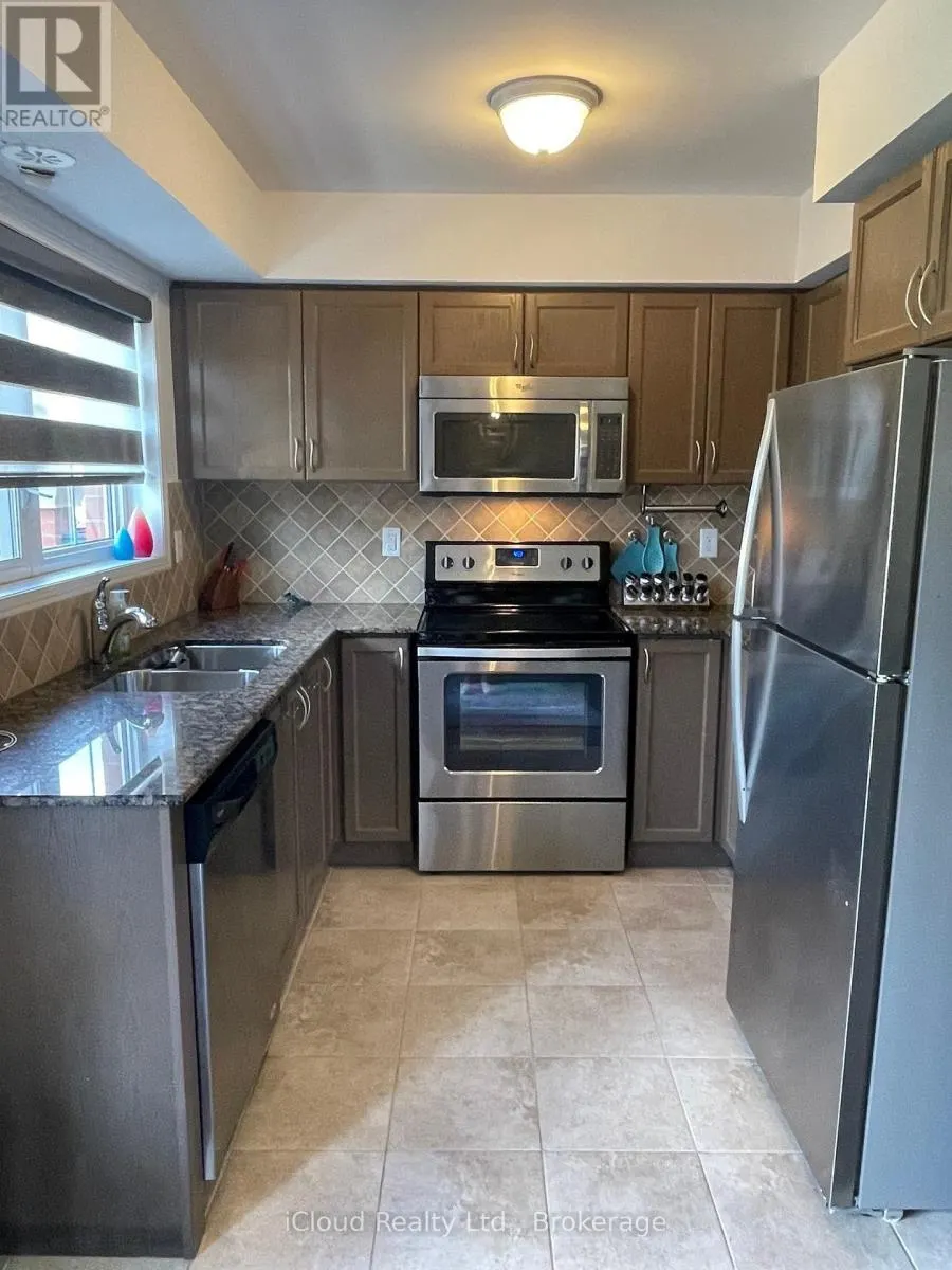 8 - 2492 POST ROAD