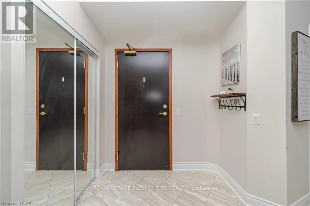 PH5 - 1 BELVEDERE COURT E