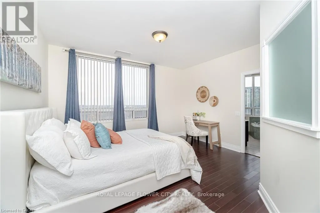 PH5 - 1 BELVEDERE COURT E
