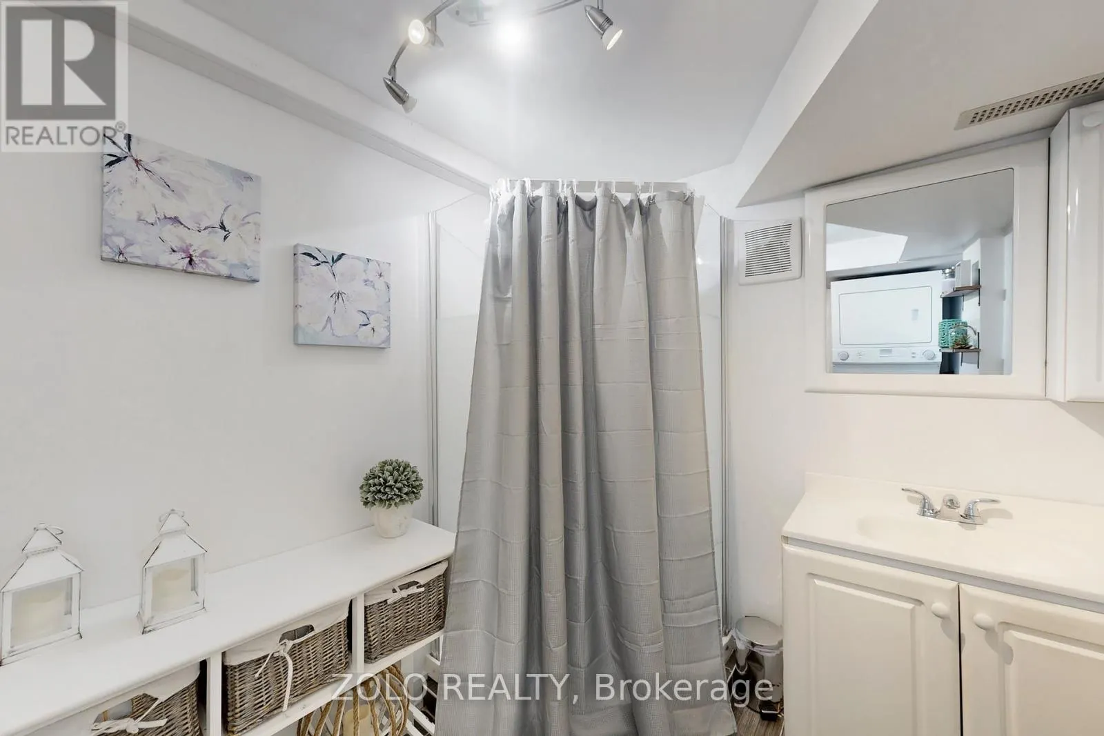 30 GREENBUSH COURT