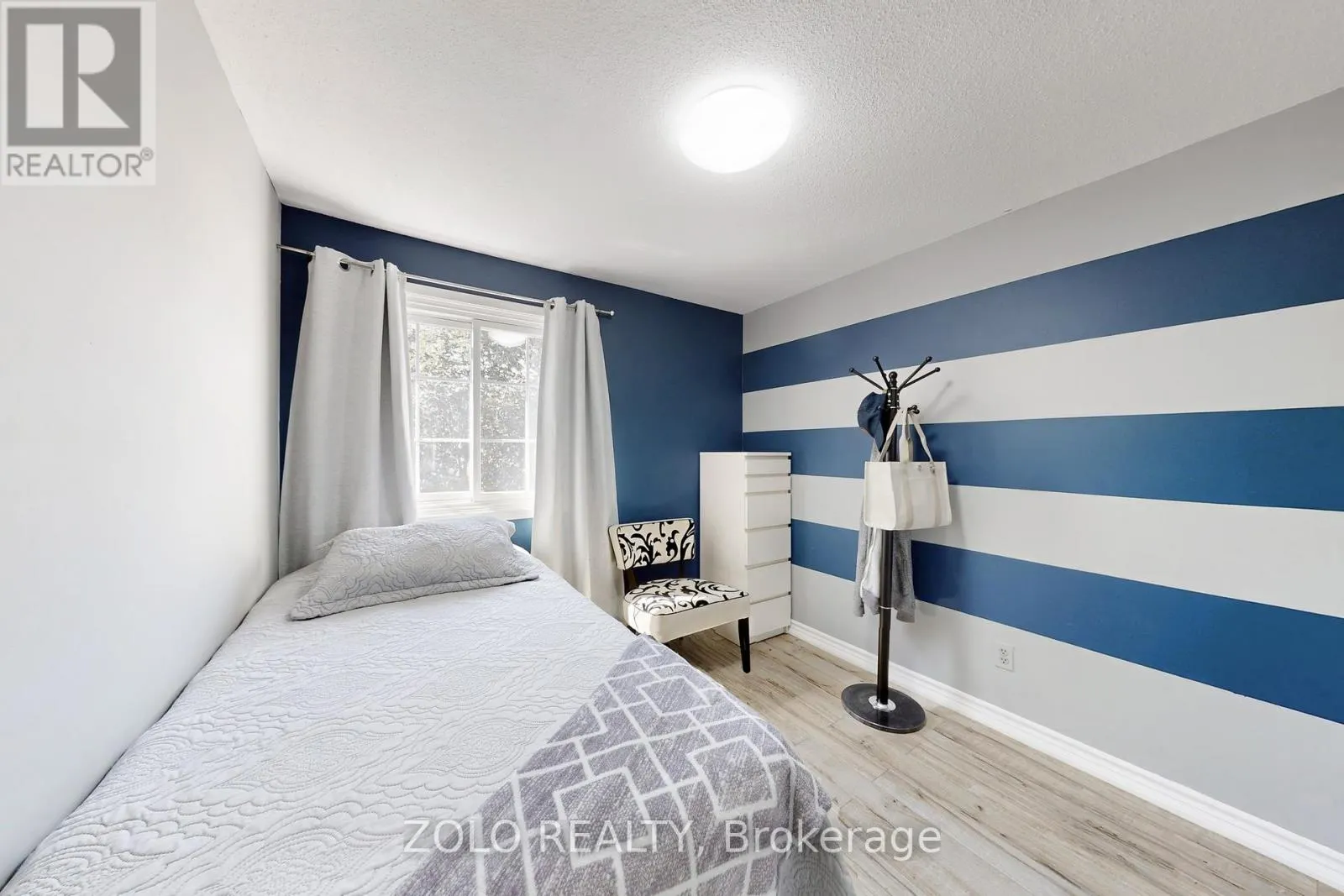 30 GREENBUSH COURT