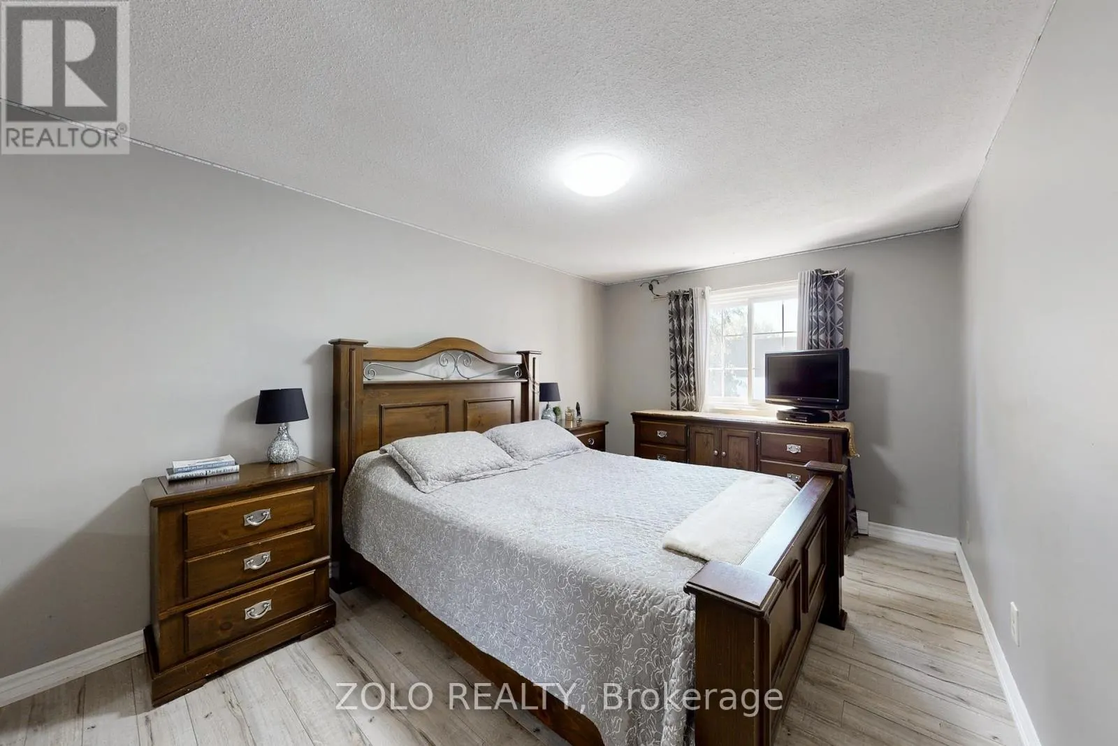 30 GREENBUSH COURT