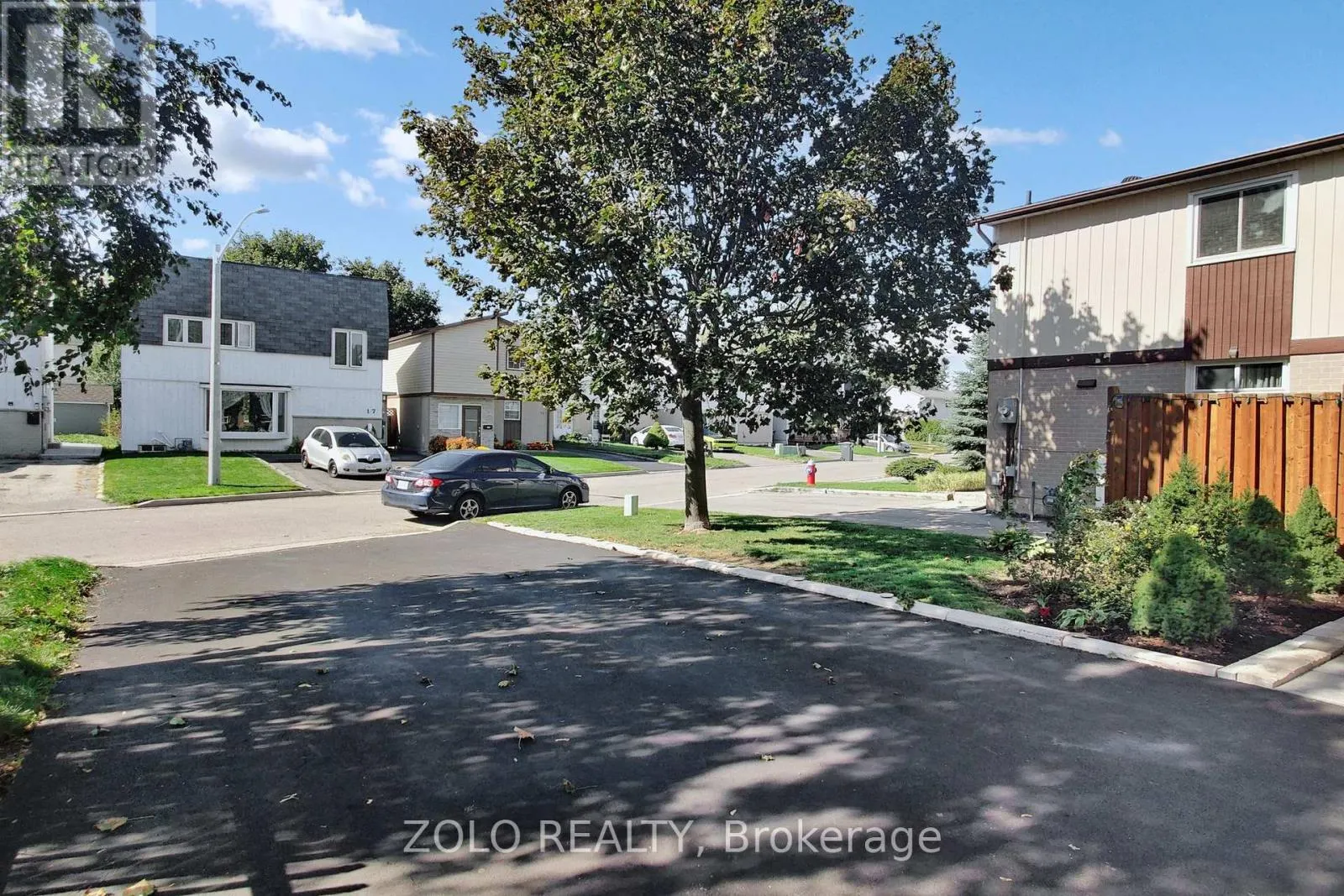 30 GREENBUSH COURT