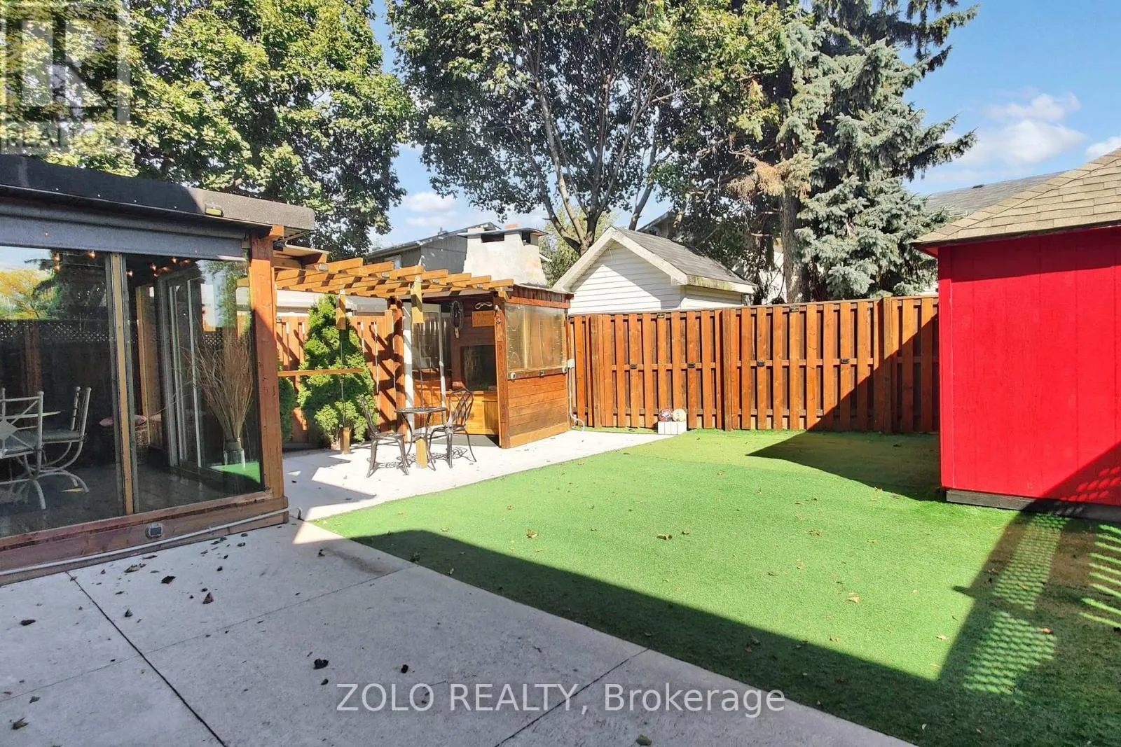 30 GREENBUSH COURT
