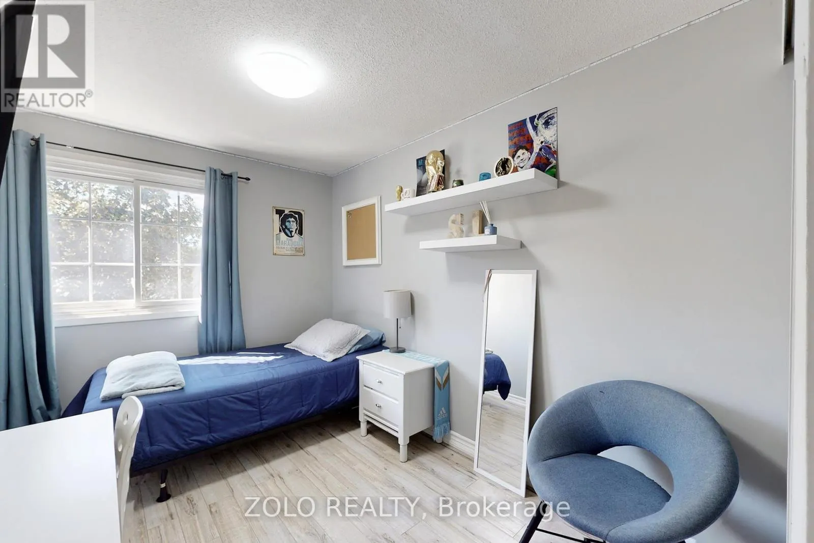 30 GREENBUSH COURT