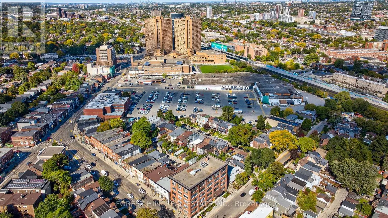 156 - 38 HOWARD PARK AVENUE