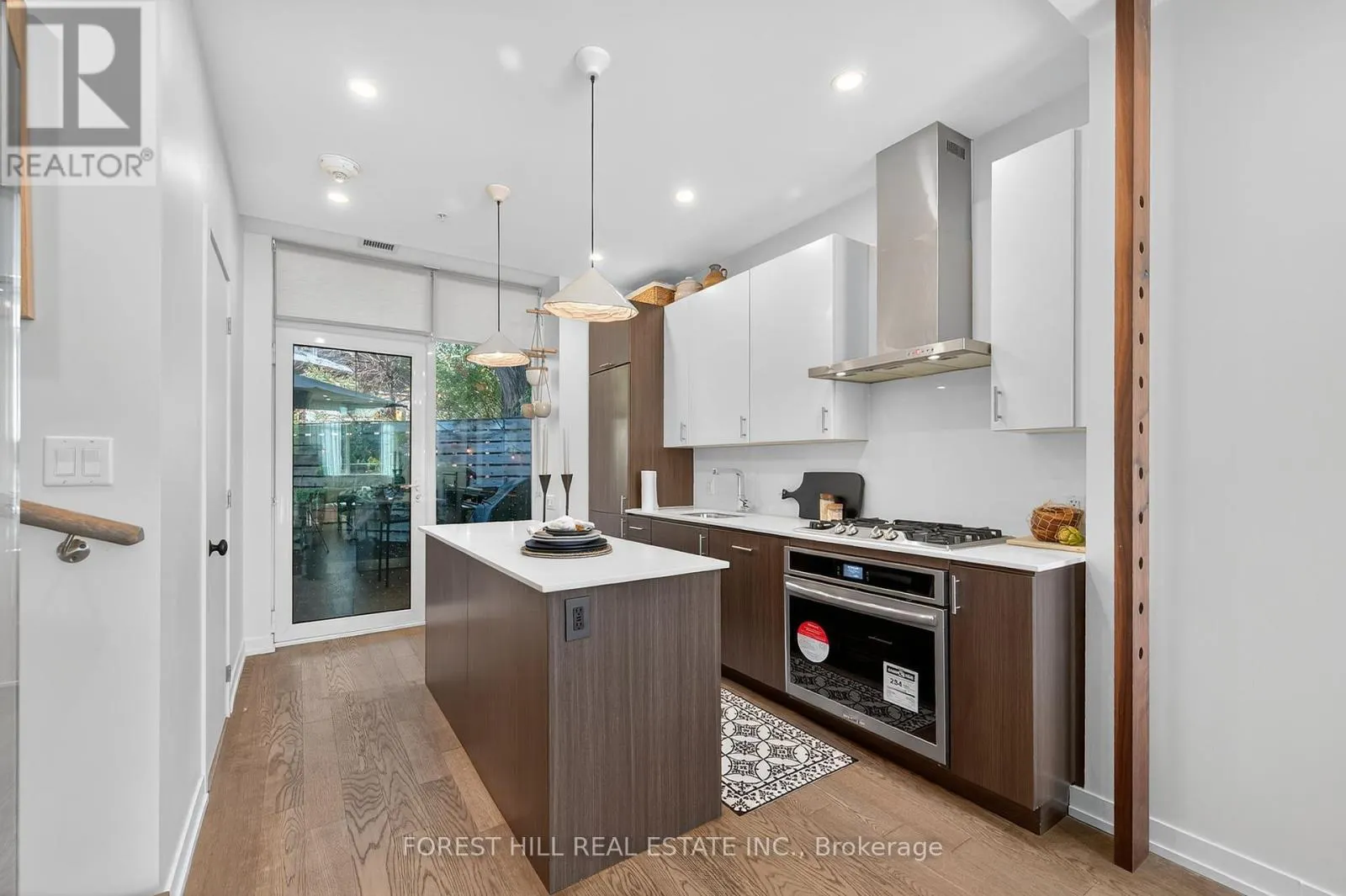 156 - 38 HOWARD PARK AVENUE