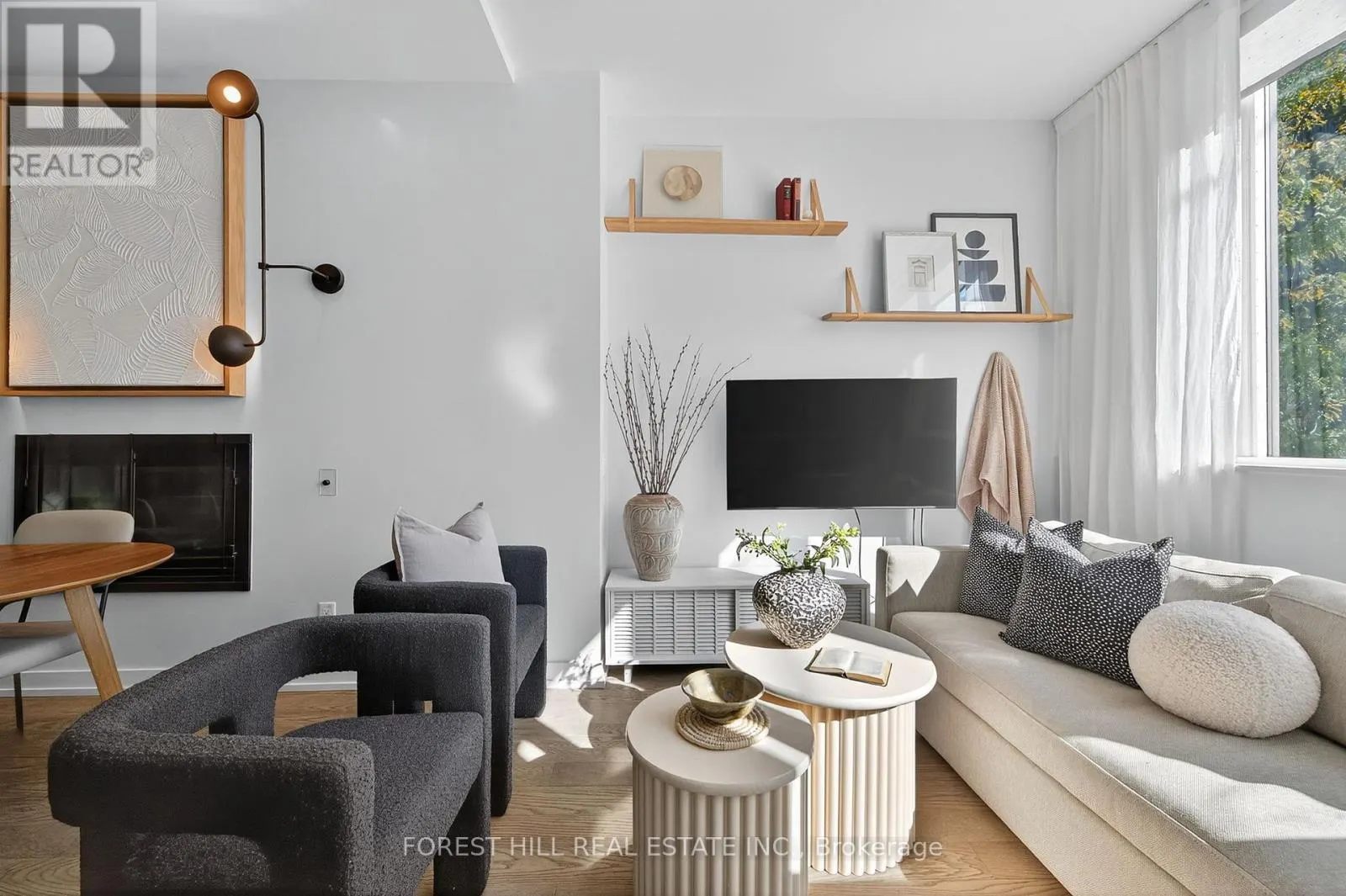 156 - 38 HOWARD PARK AVENUE