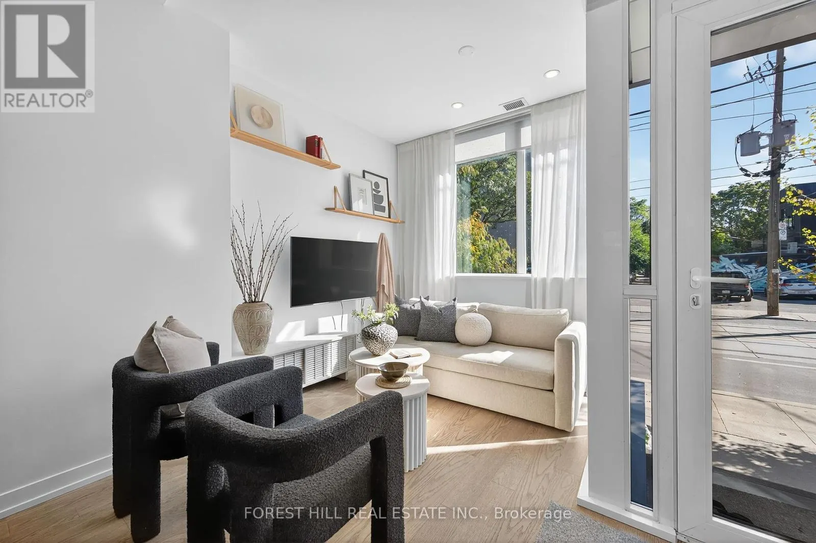 156 - 38 HOWARD PARK AVENUE