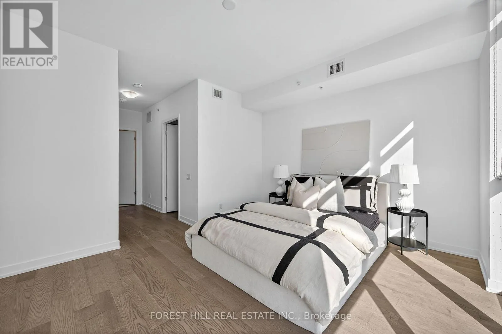 156 - 38 HOWARD PARK AVENUE