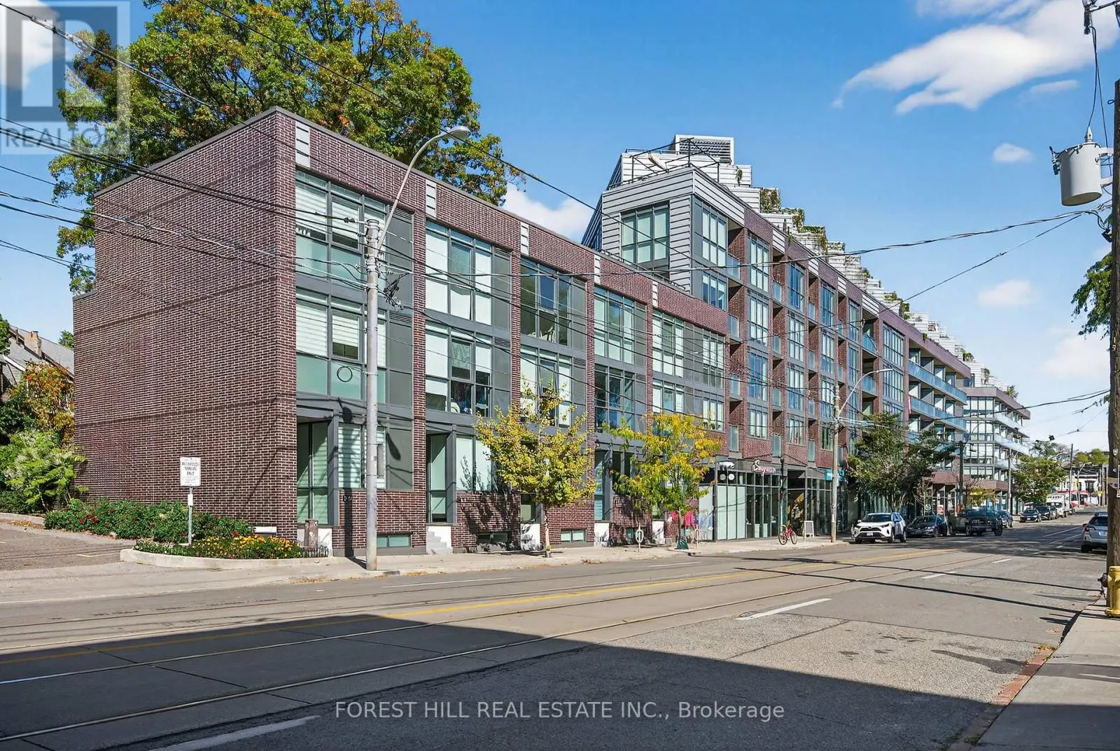 156 - 38 HOWARD PARK AVENUE
