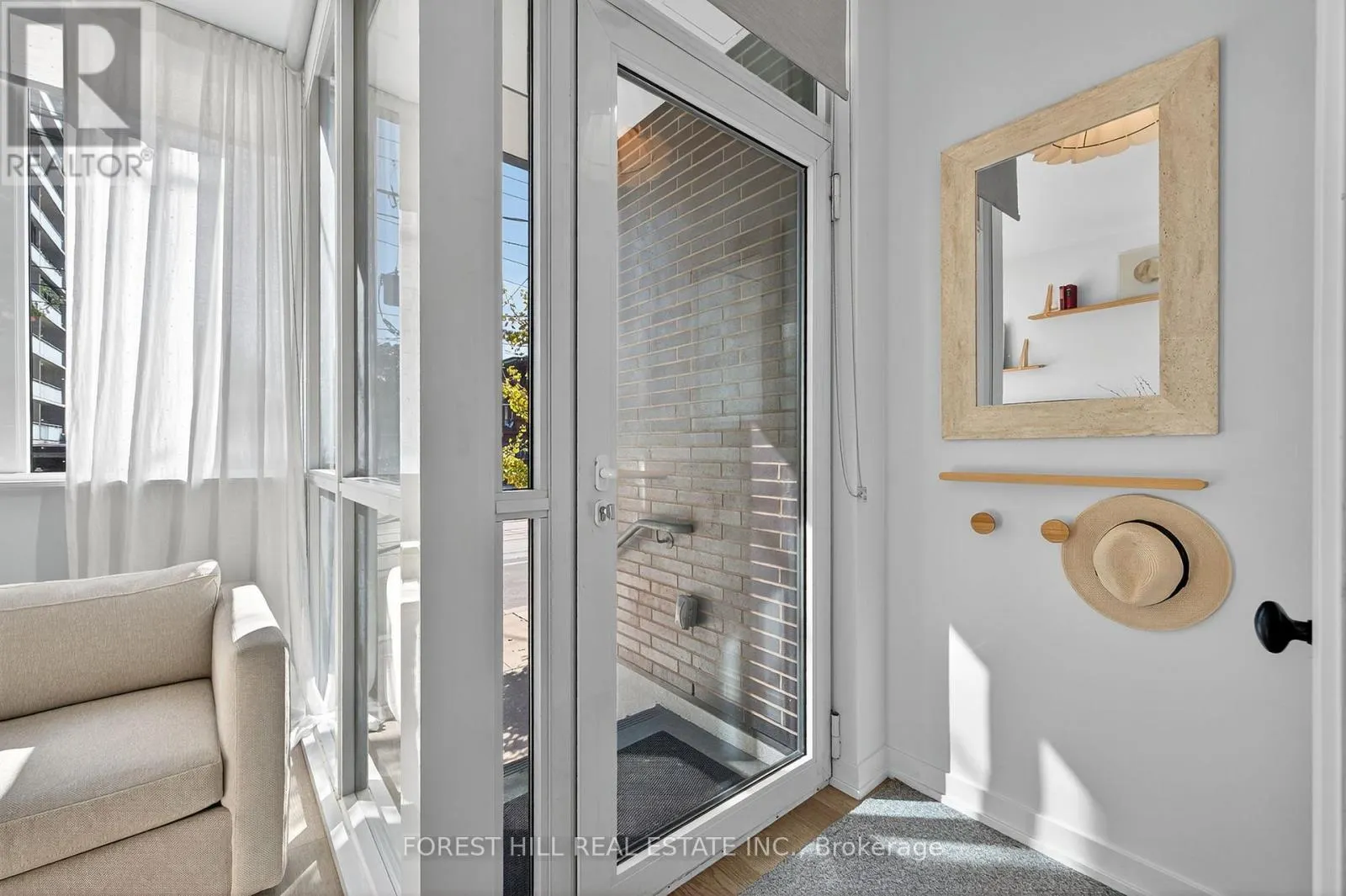 156 - 38 HOWARD PARK AVENUE