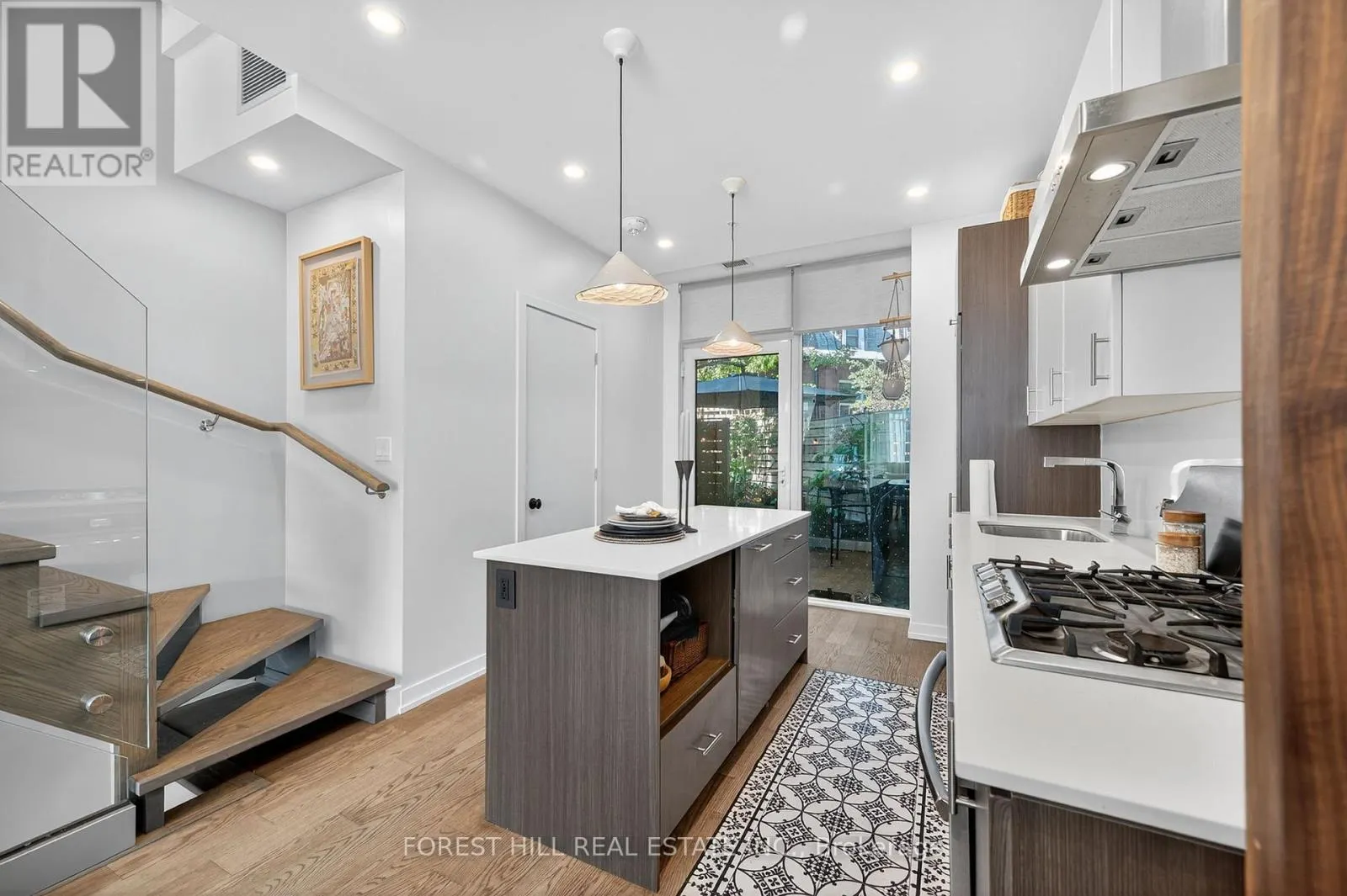 156 - 38 HOWARD PARK AVENUE
