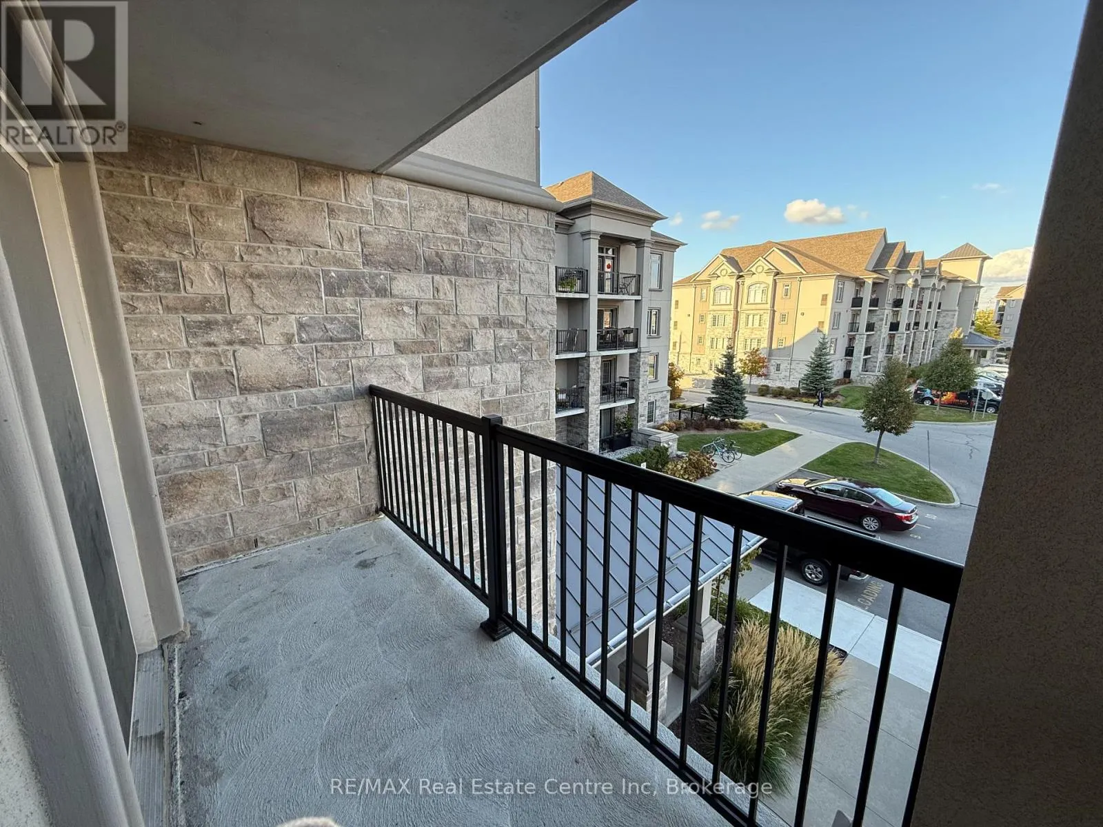 306 - 1440 MAIN STREET E, #306