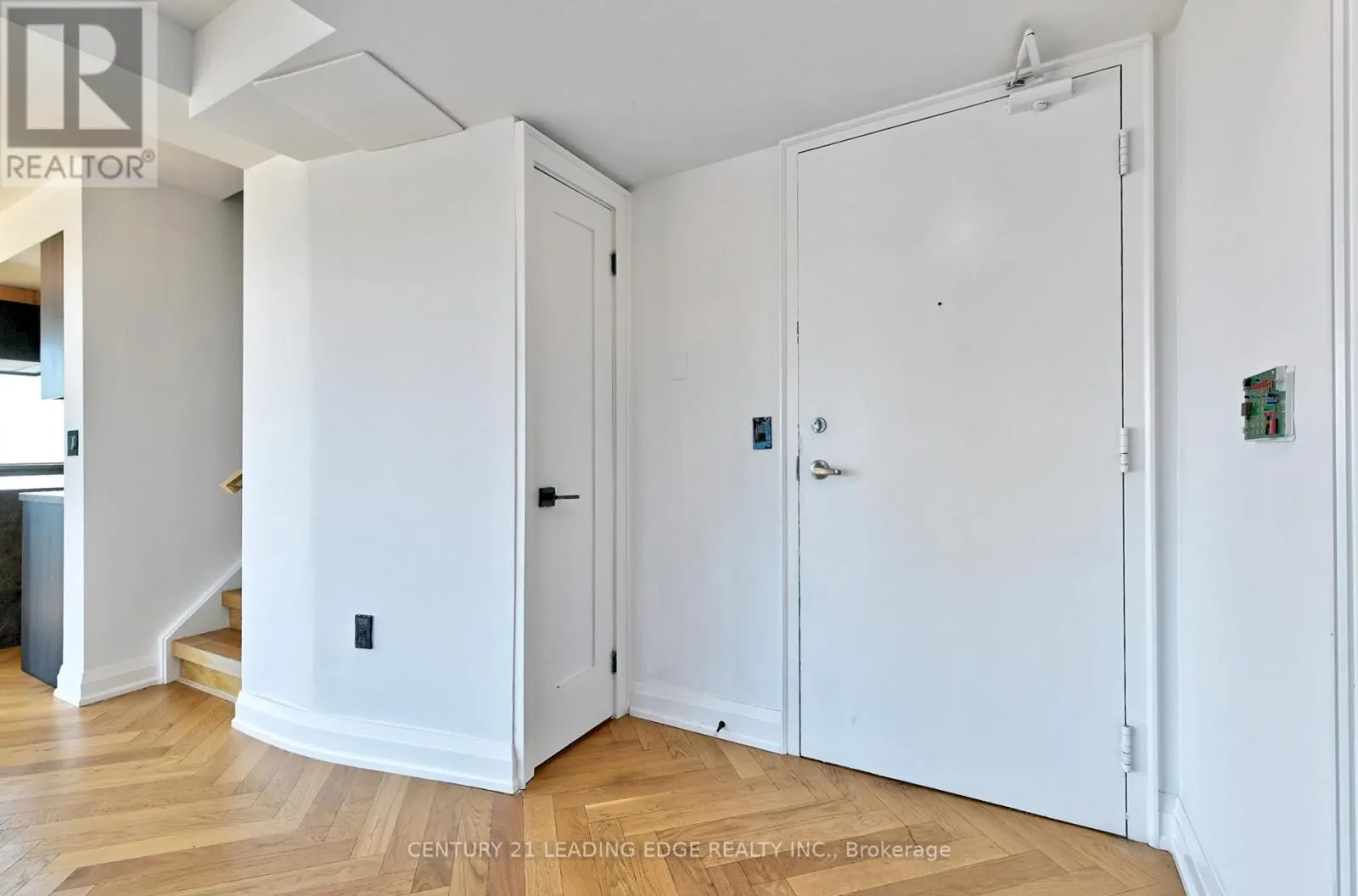 2704 - 155 LEGION ROAD N