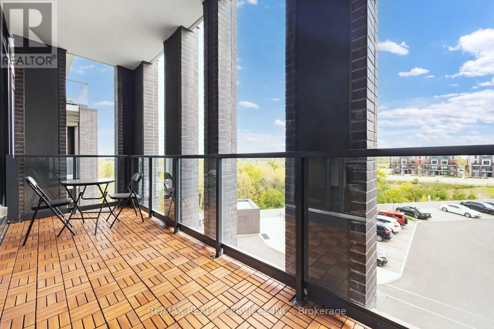 304 - 225 VETERANS DRIVE