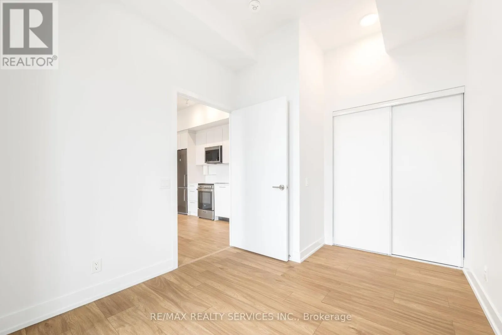 304 - 225 VETERANS DRIVE