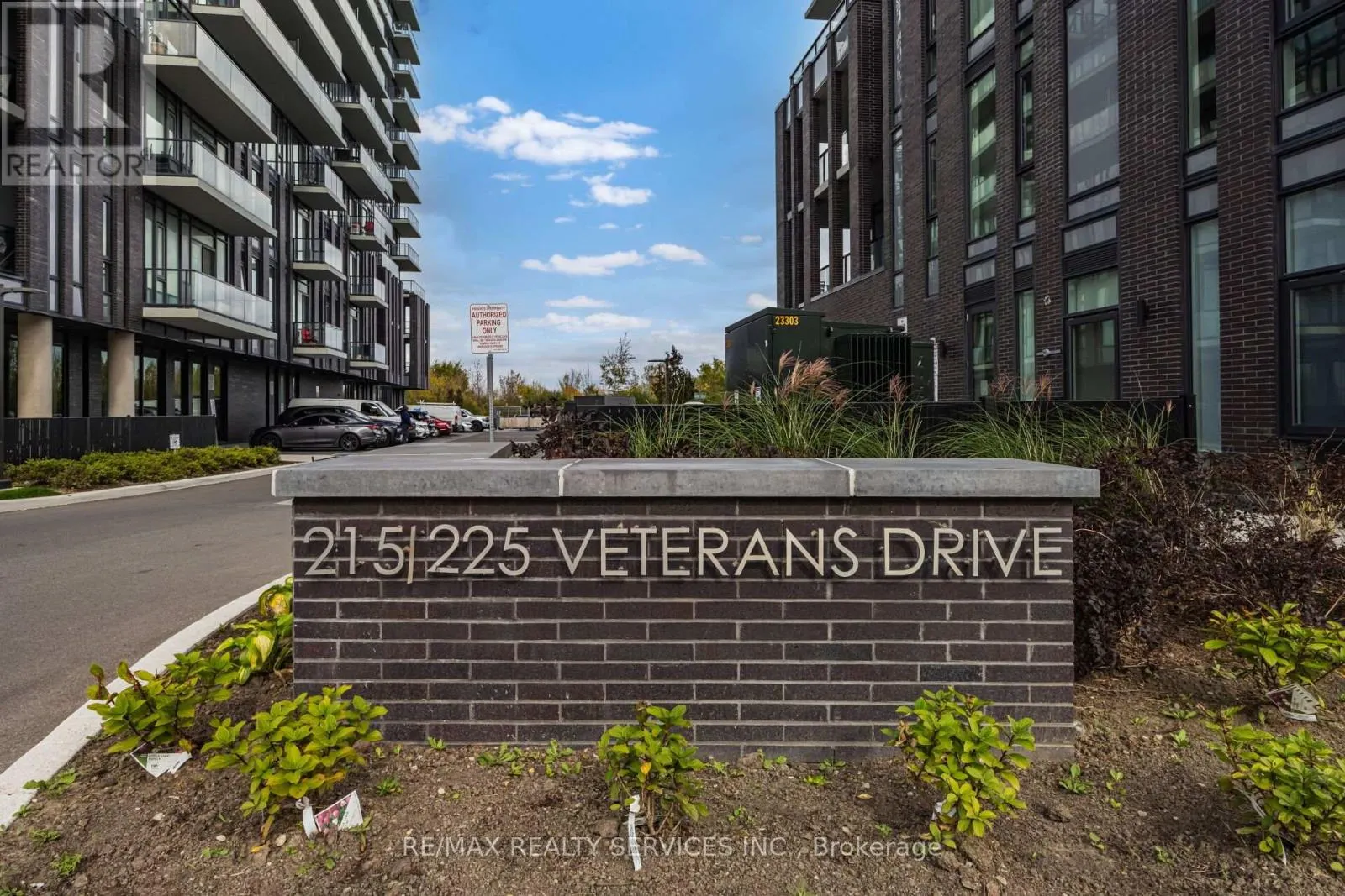 304 - 225 VETERANS DRIVE