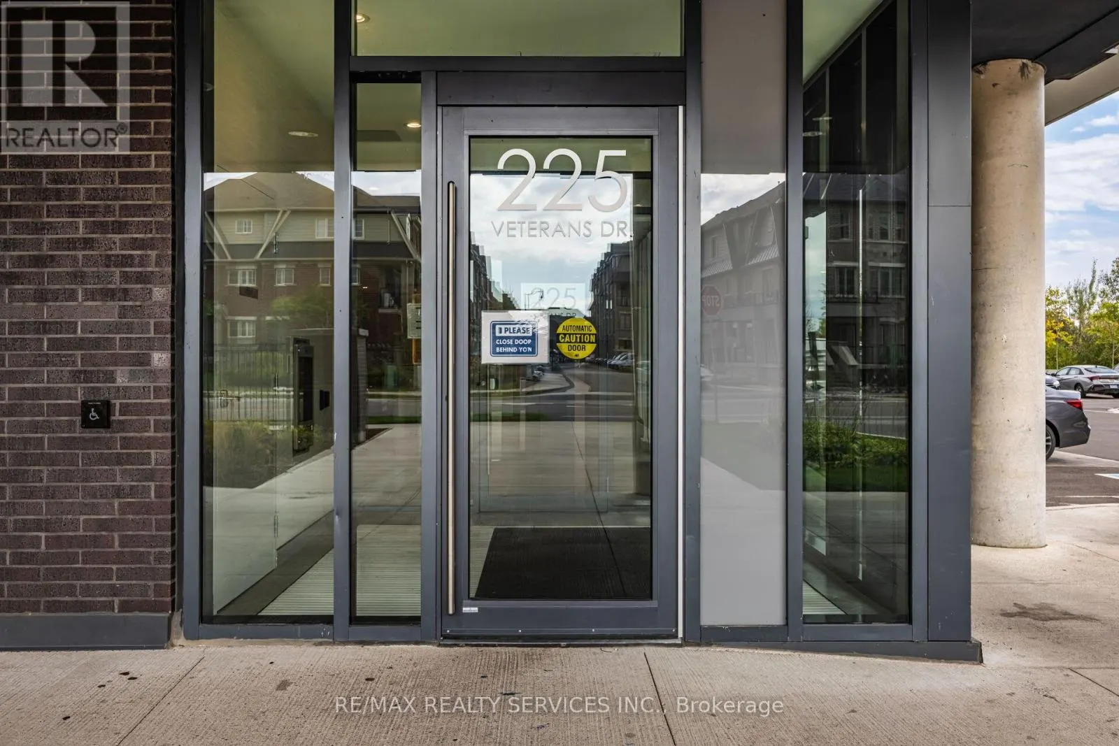 304 - 225 VETERANS DRIVE