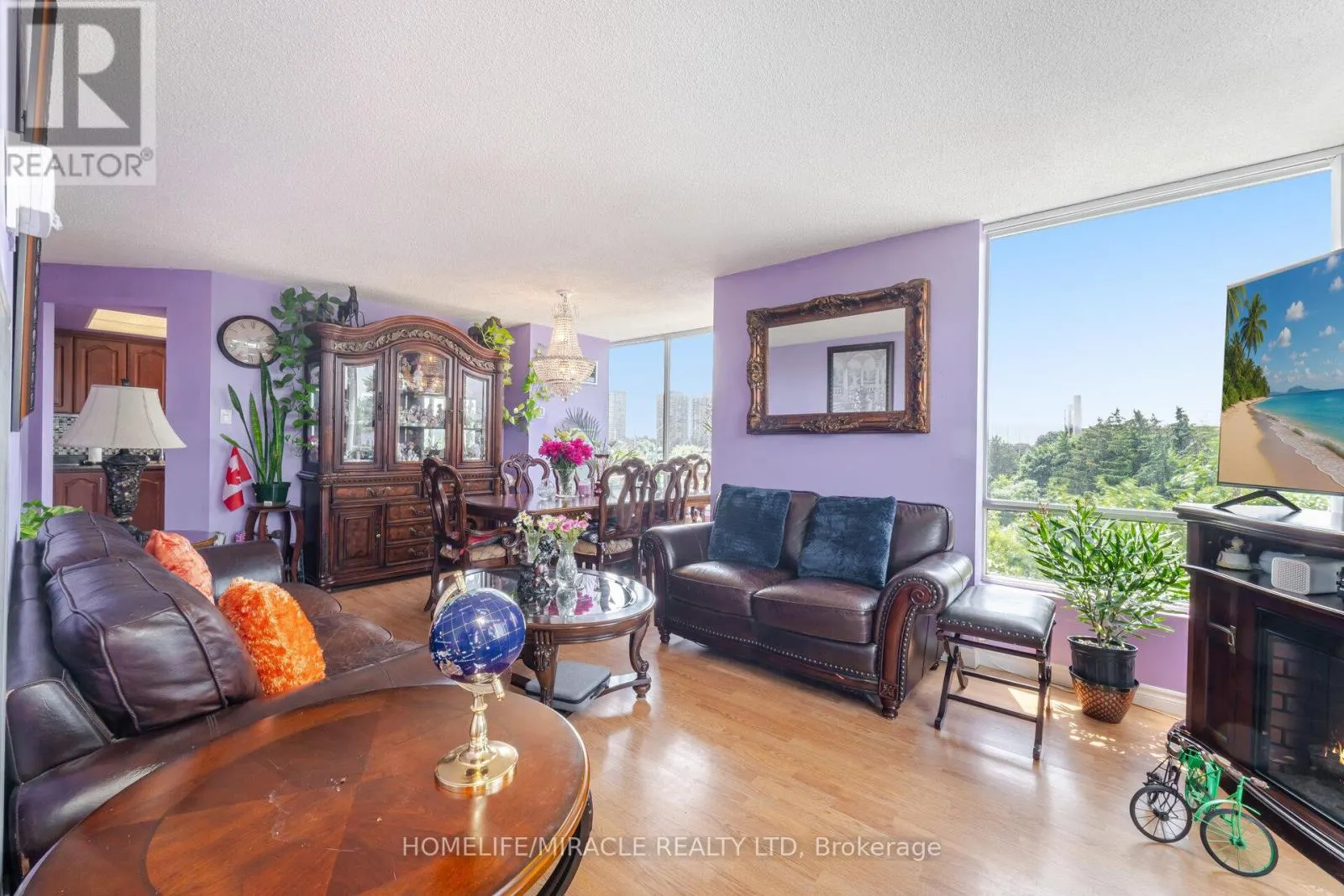 401 - 26 HANOVER ROAD
