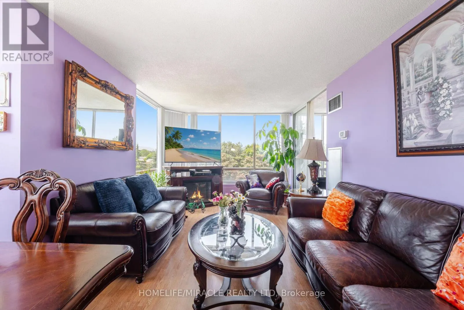 401 - 26 HANOVER ROAD