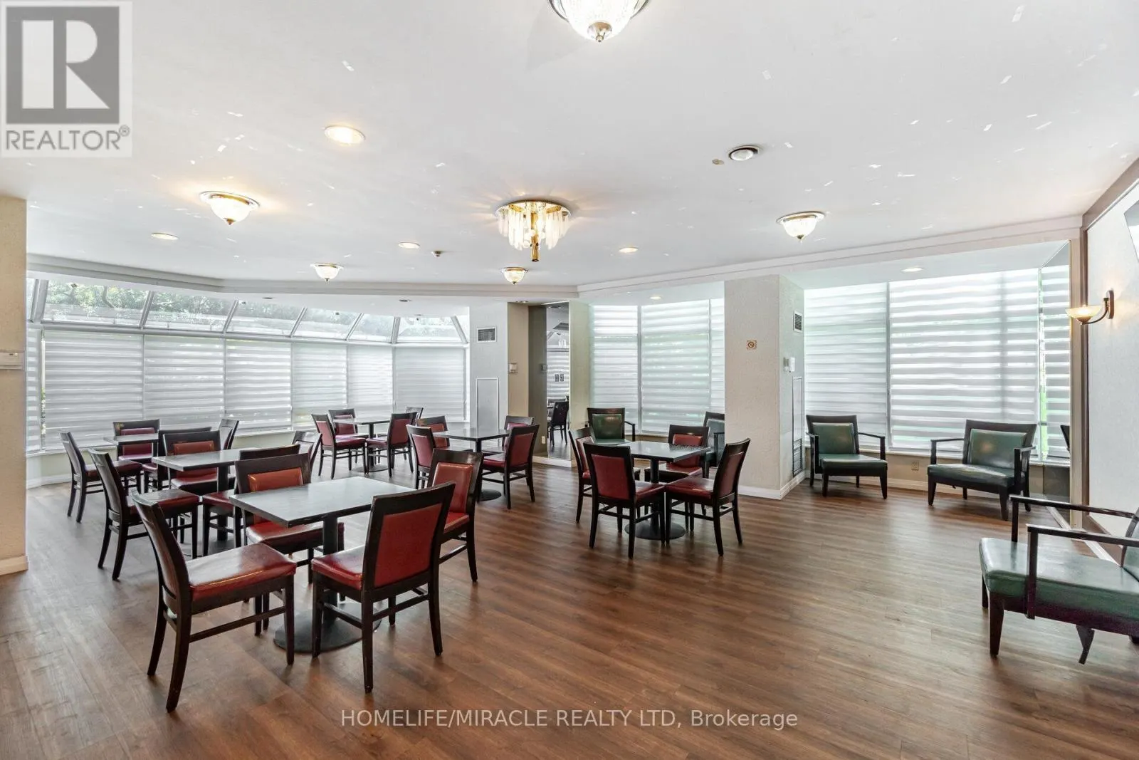 401 - 26 HANOVER ROAD