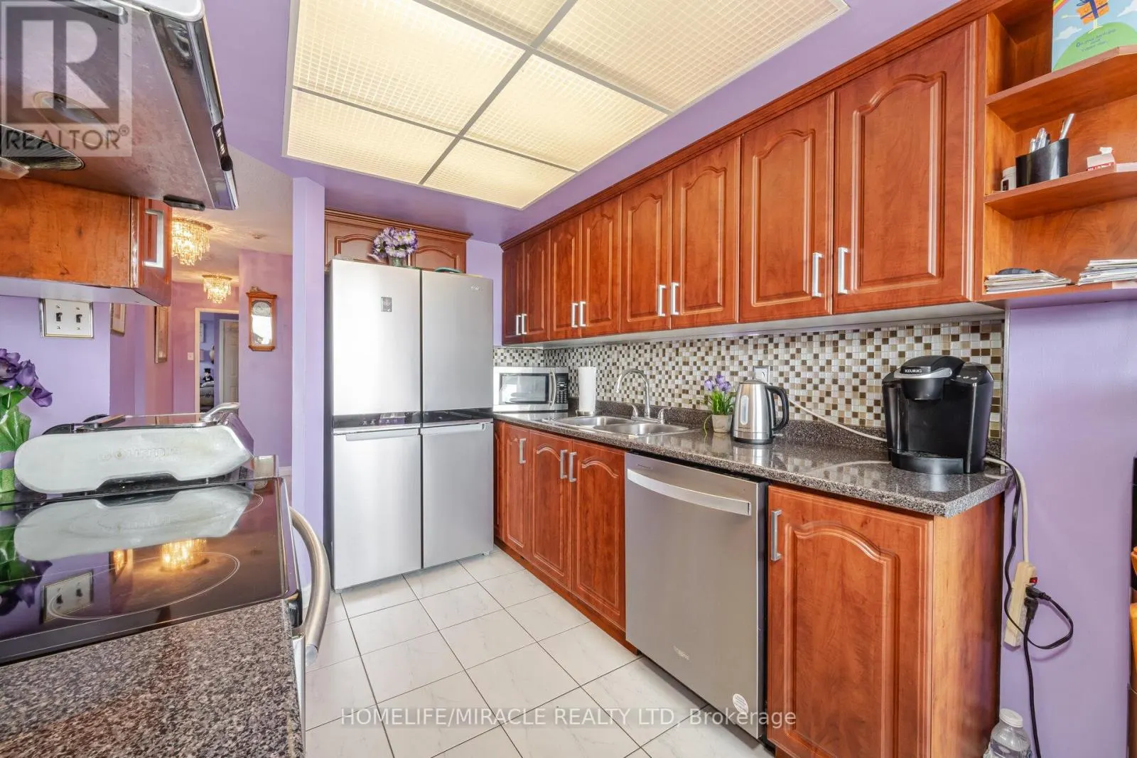 401 - 26 HANOVER ROAD