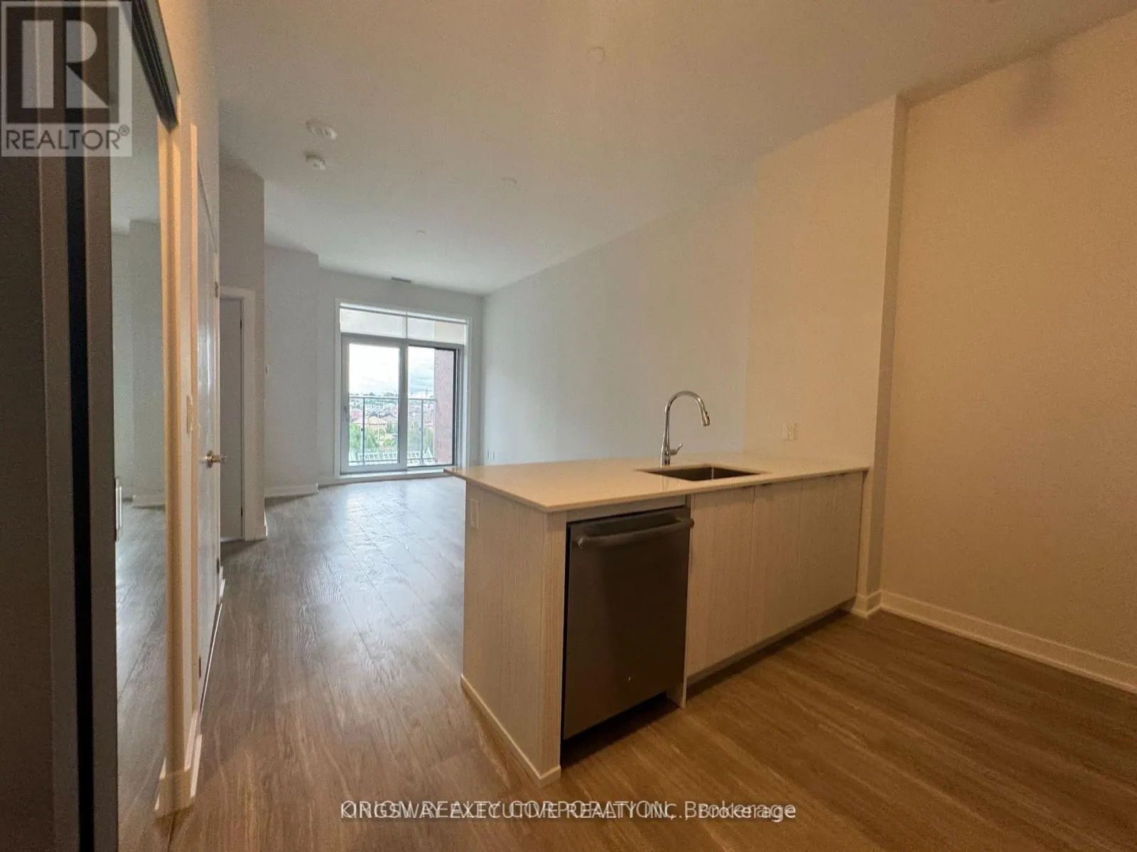 409 - PARKSIDE VILLAGE 4130 DRIVE