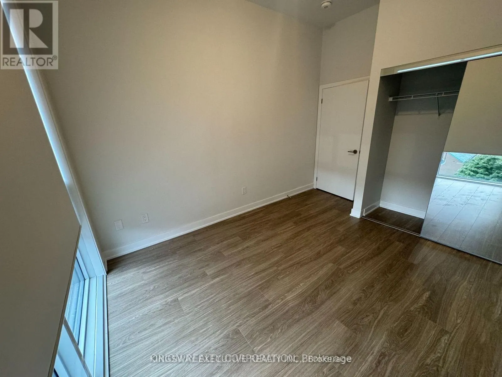 409 - PARKSIDE VILLAGE 4130 DRIVE