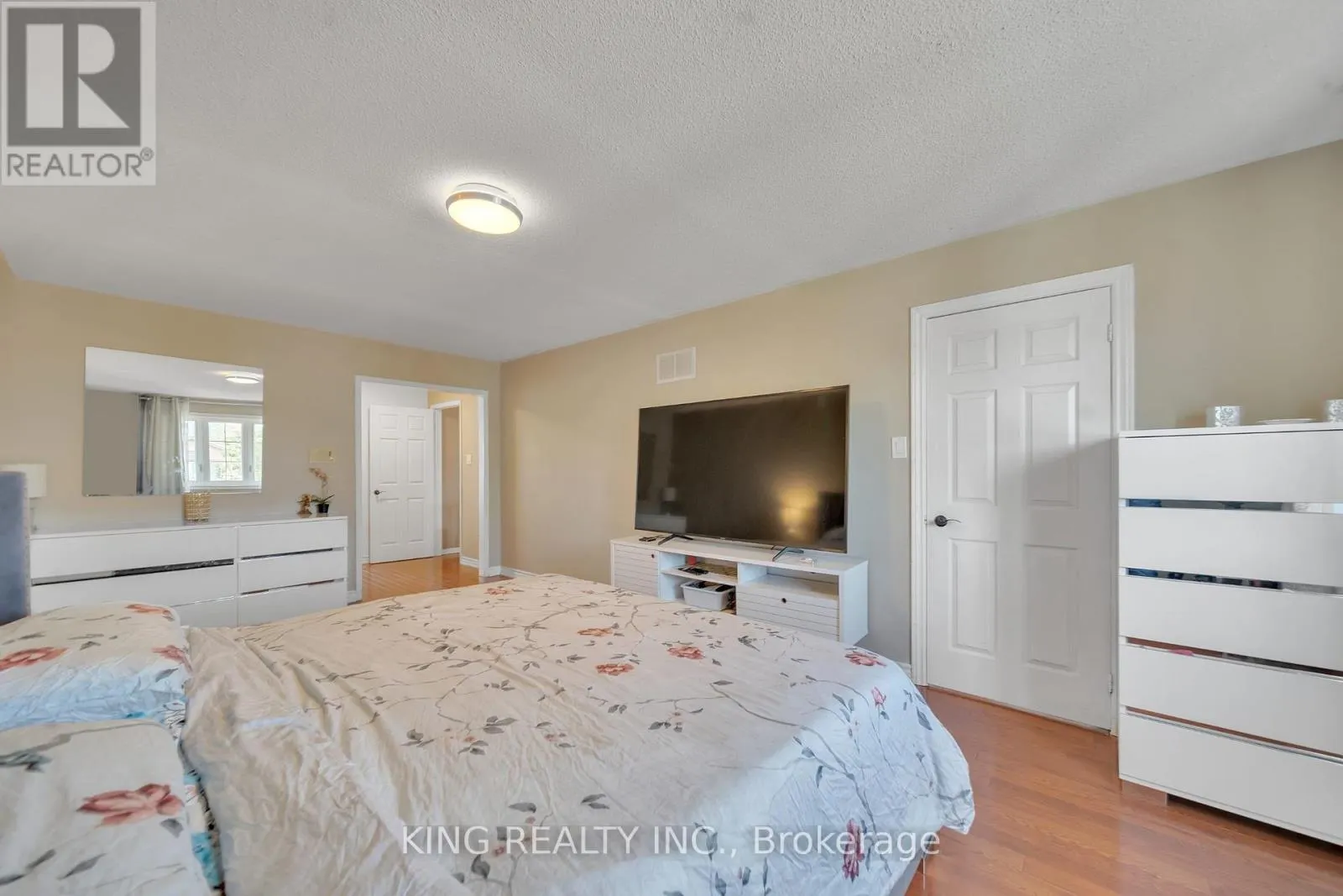 2606 AMBERCROFT TRAIL