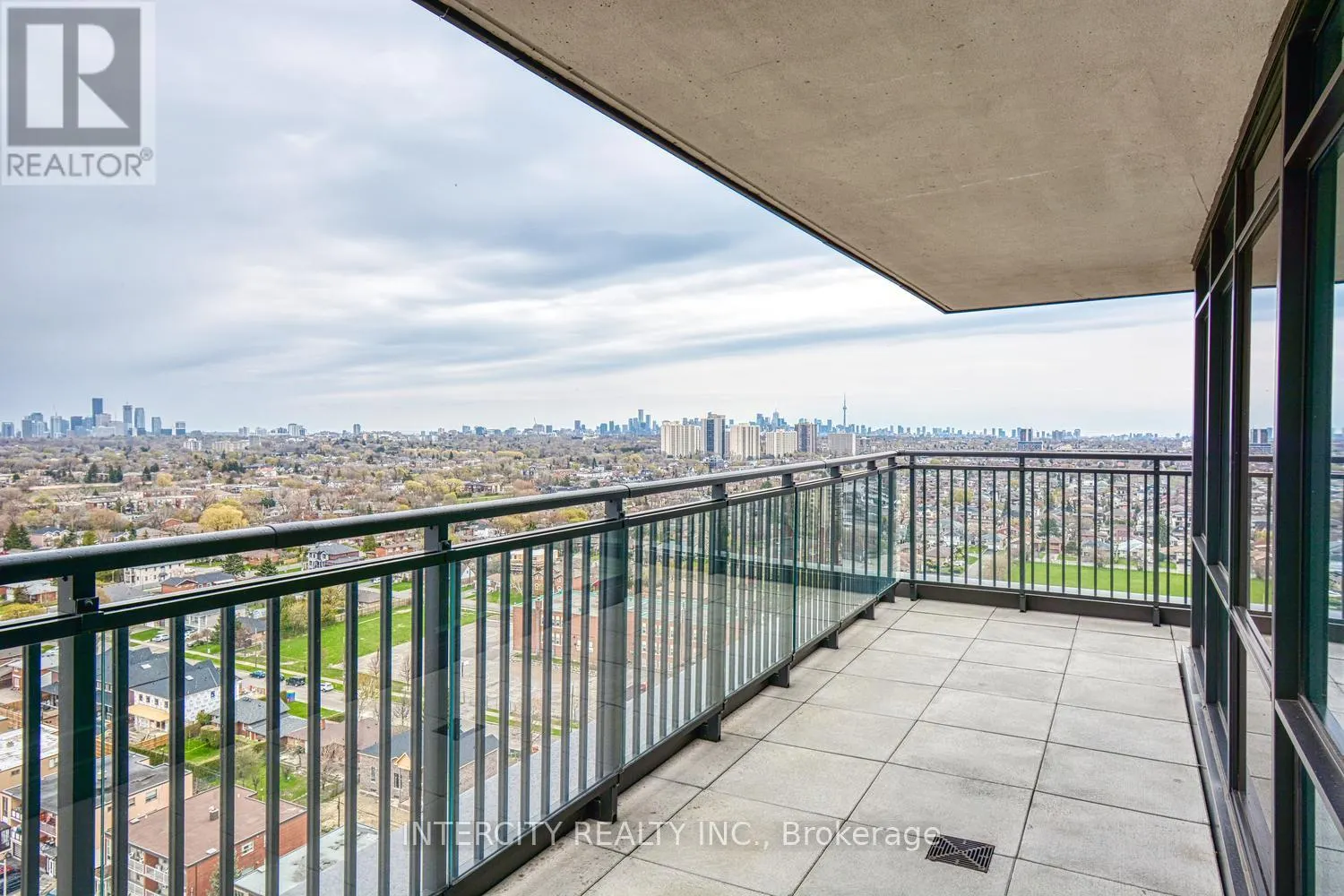 2104 - 800 LAWRENCE AVENUE W