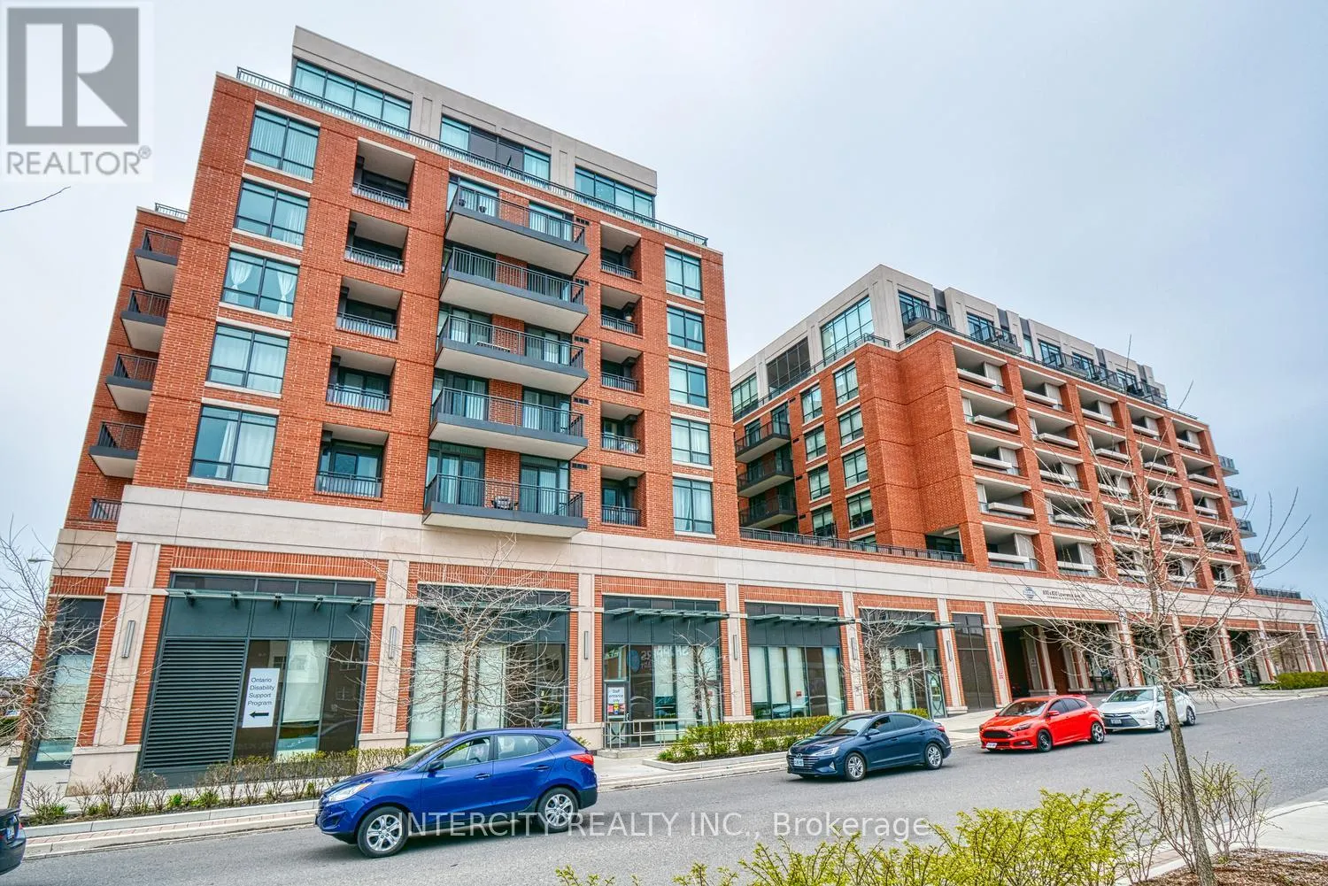 2104 - 800 LAWRENCE AVENUE W