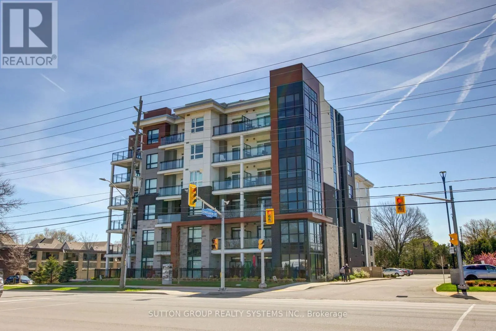 402 - 340 PLAINS ROAD E