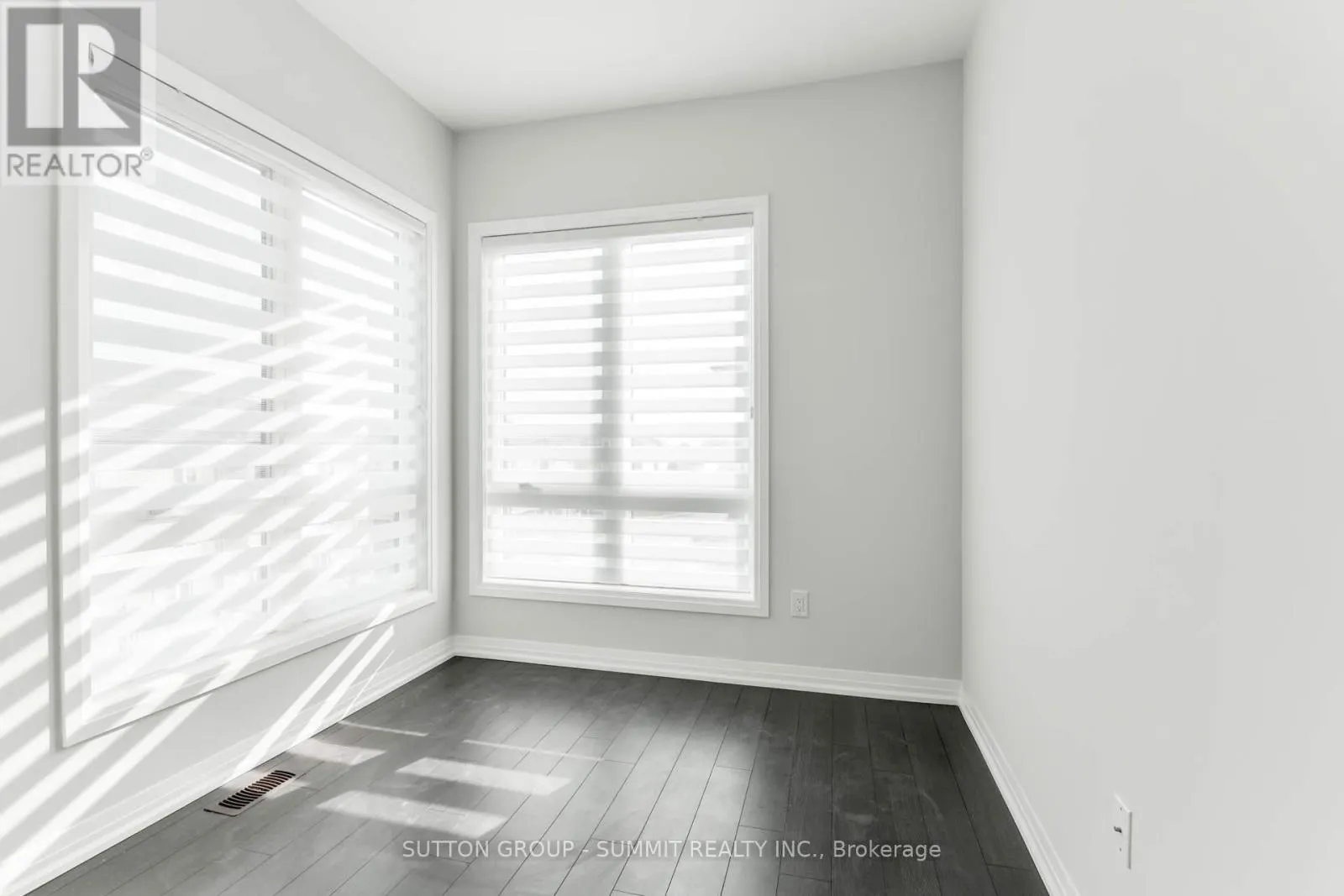 209 - 1200 MAIN STREET E