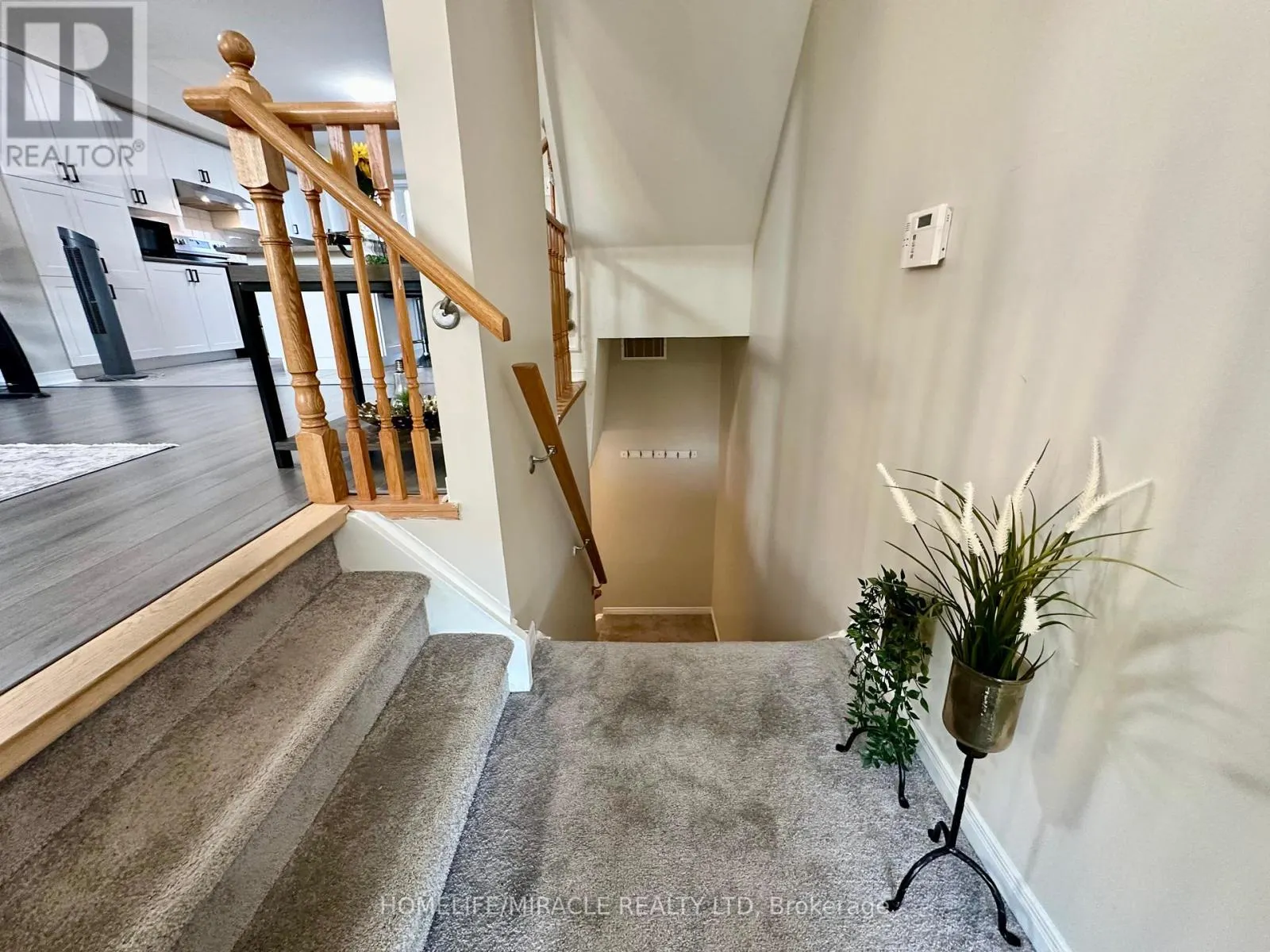 25 - 60 FAIRWOOD CIRCLE