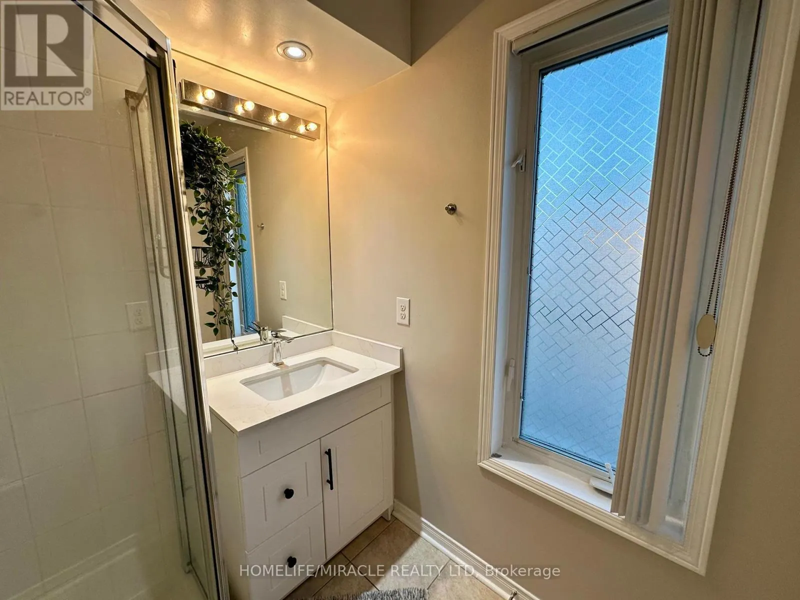 25 - 60 FAIRWOOD CIRCLE