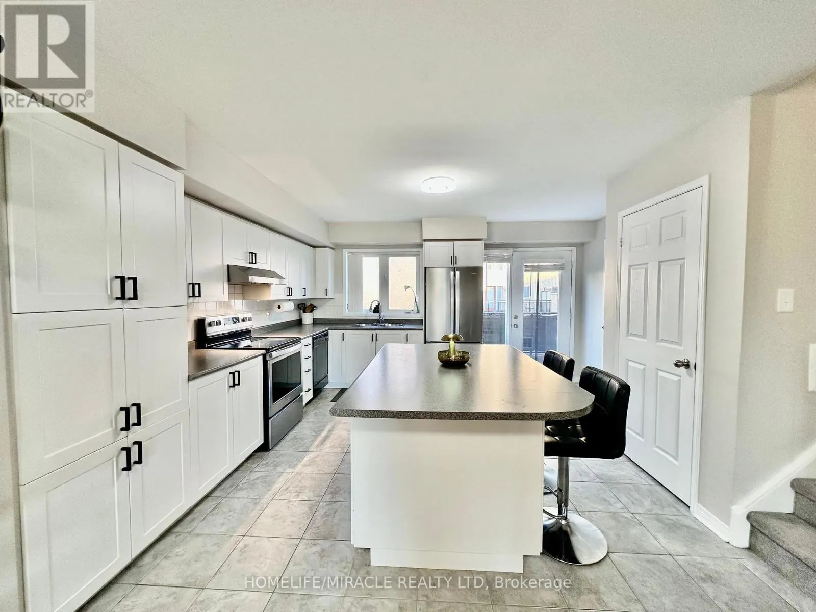25 - 60 FAIRWOOD CIRCLE