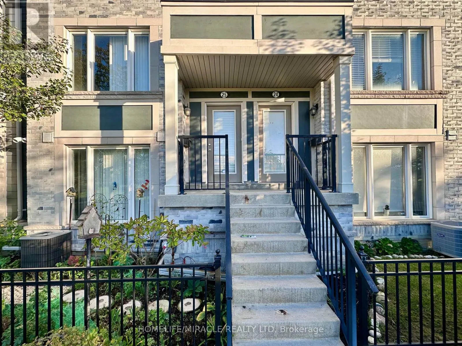 25 - 60 FAIRWOOD CIRCLE
