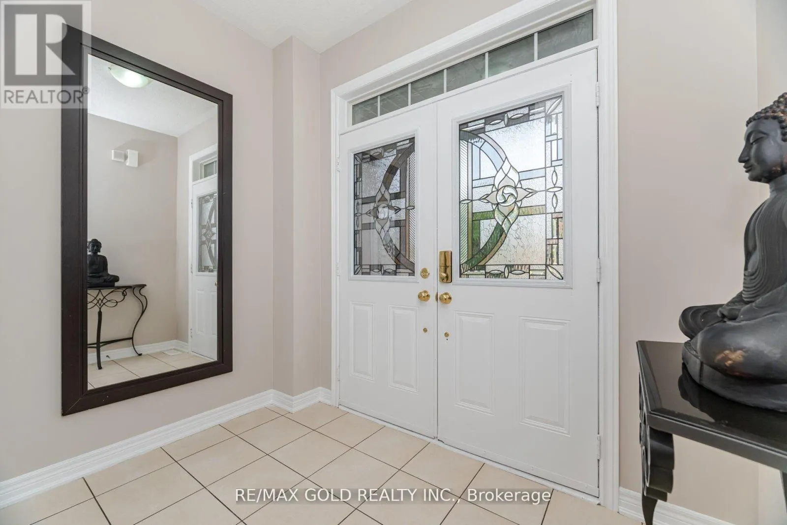 11 SEEDLAND CRESCENT N