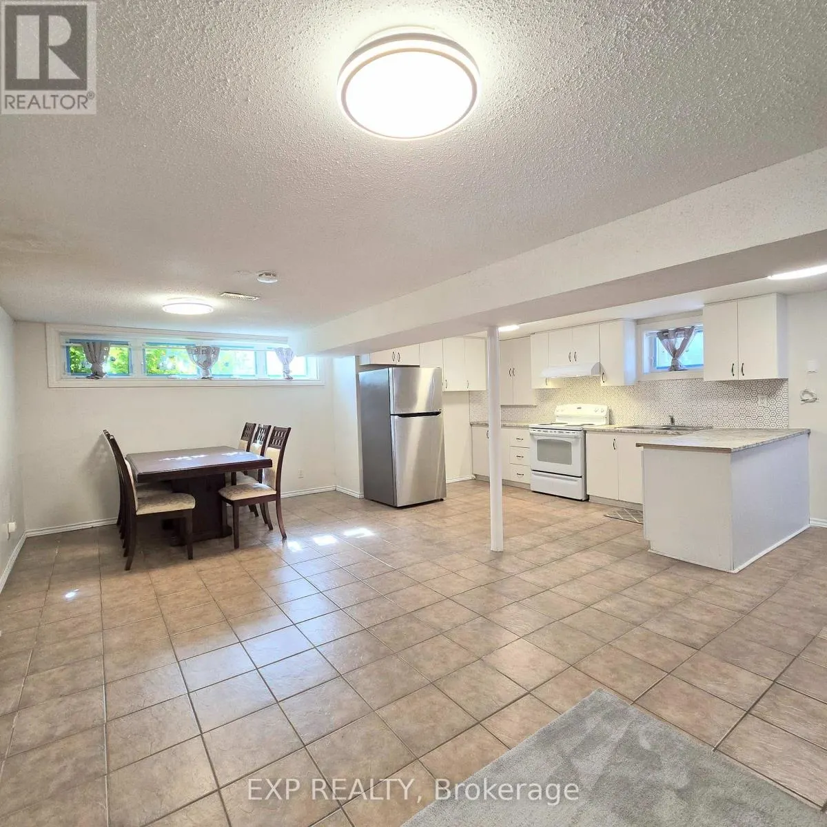 BSMT - 73 LINDYLOU ROAD