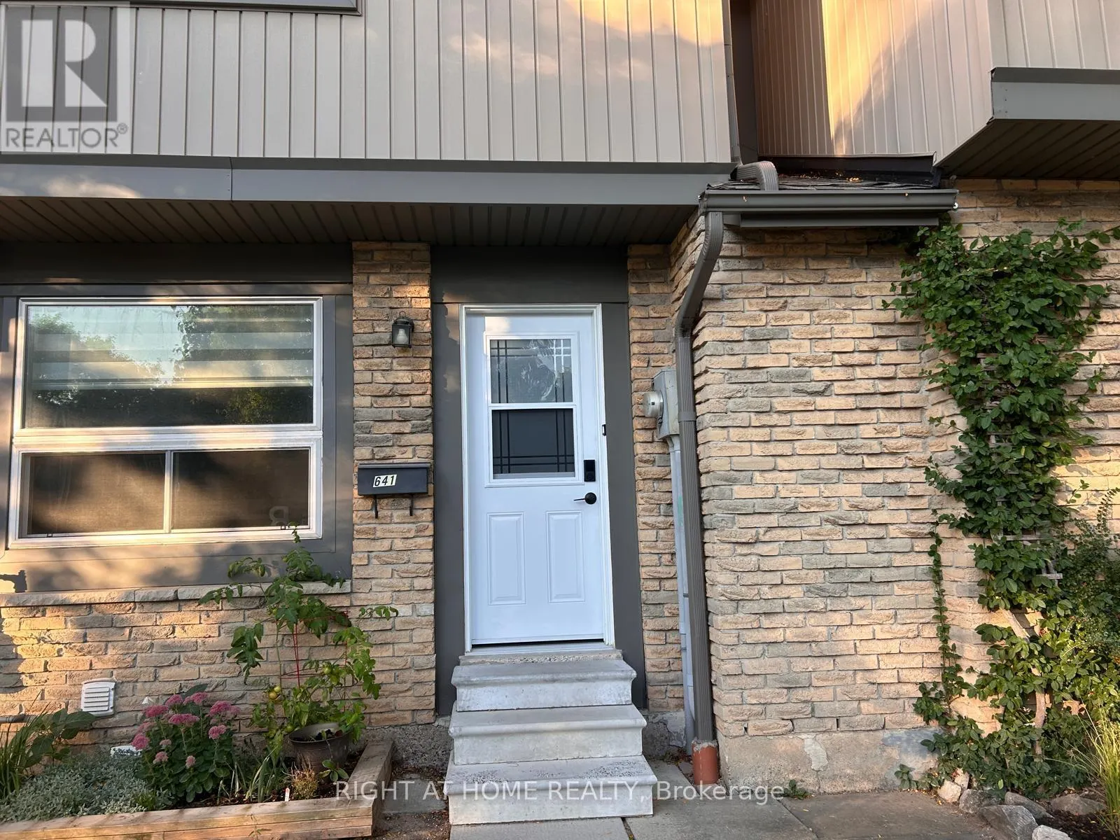 641 WOODWARD AVENUE