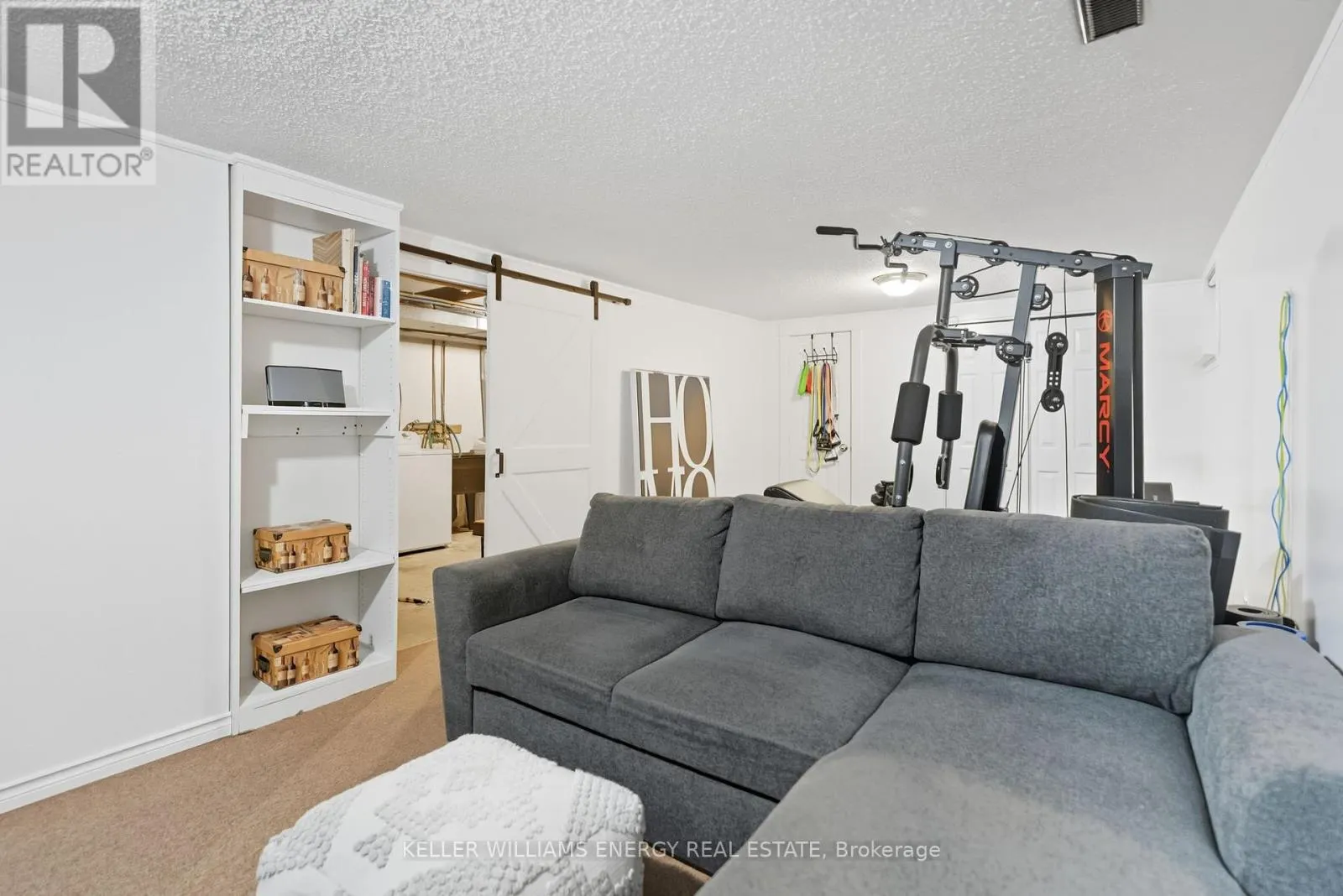 4 - 693 FRANCIS ROAD, #4