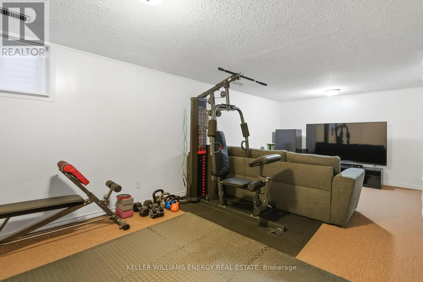 4 - 693 FRANCIS ROAD, #4