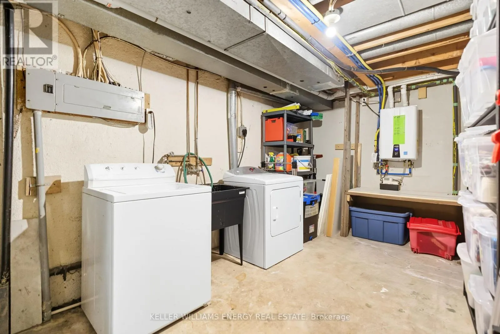 4 - 693 FRANCIS ROAD, #4